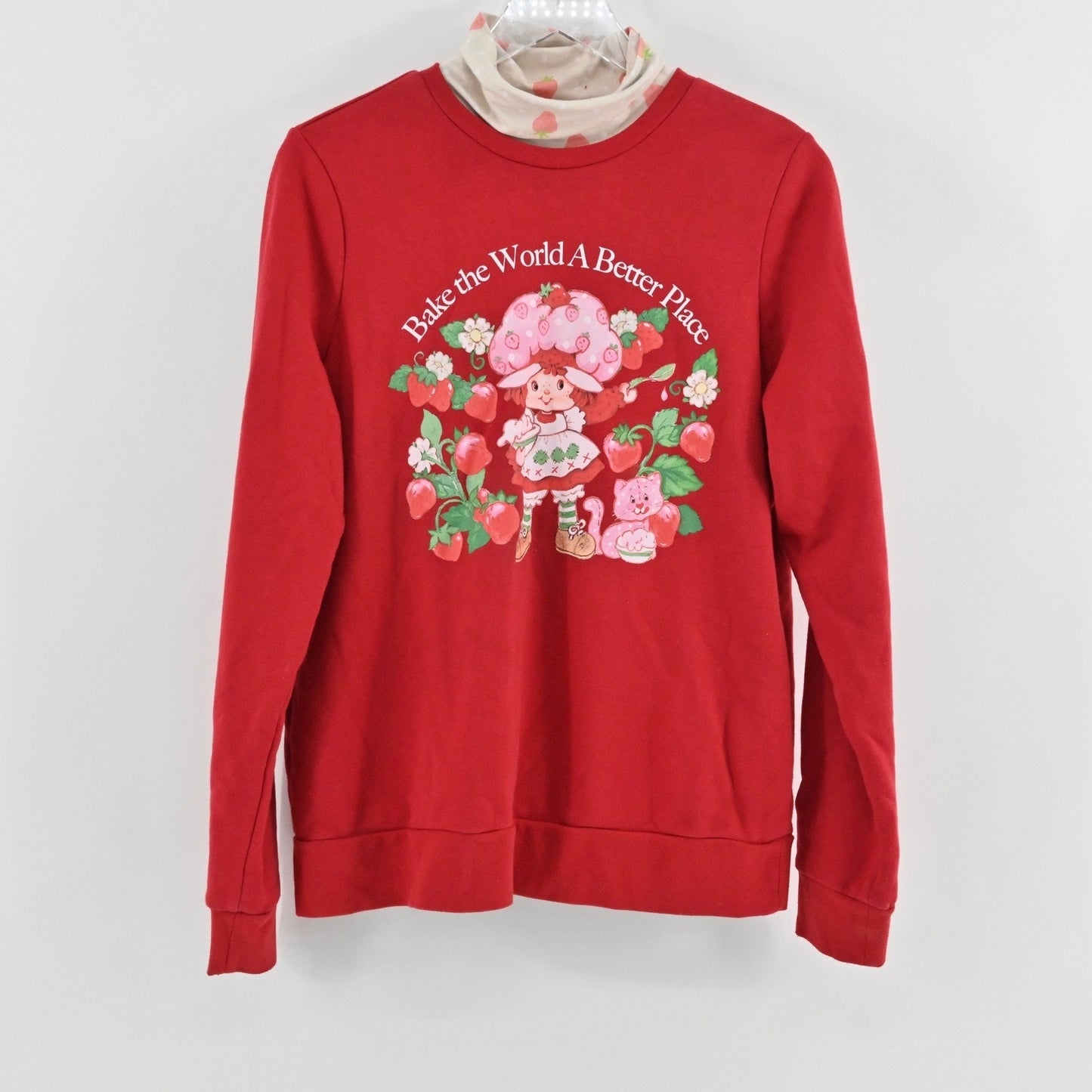 BoxLunch Strawberry Shortcake Sweater Size M Turtleneck Crewneck Nostalgic Retro