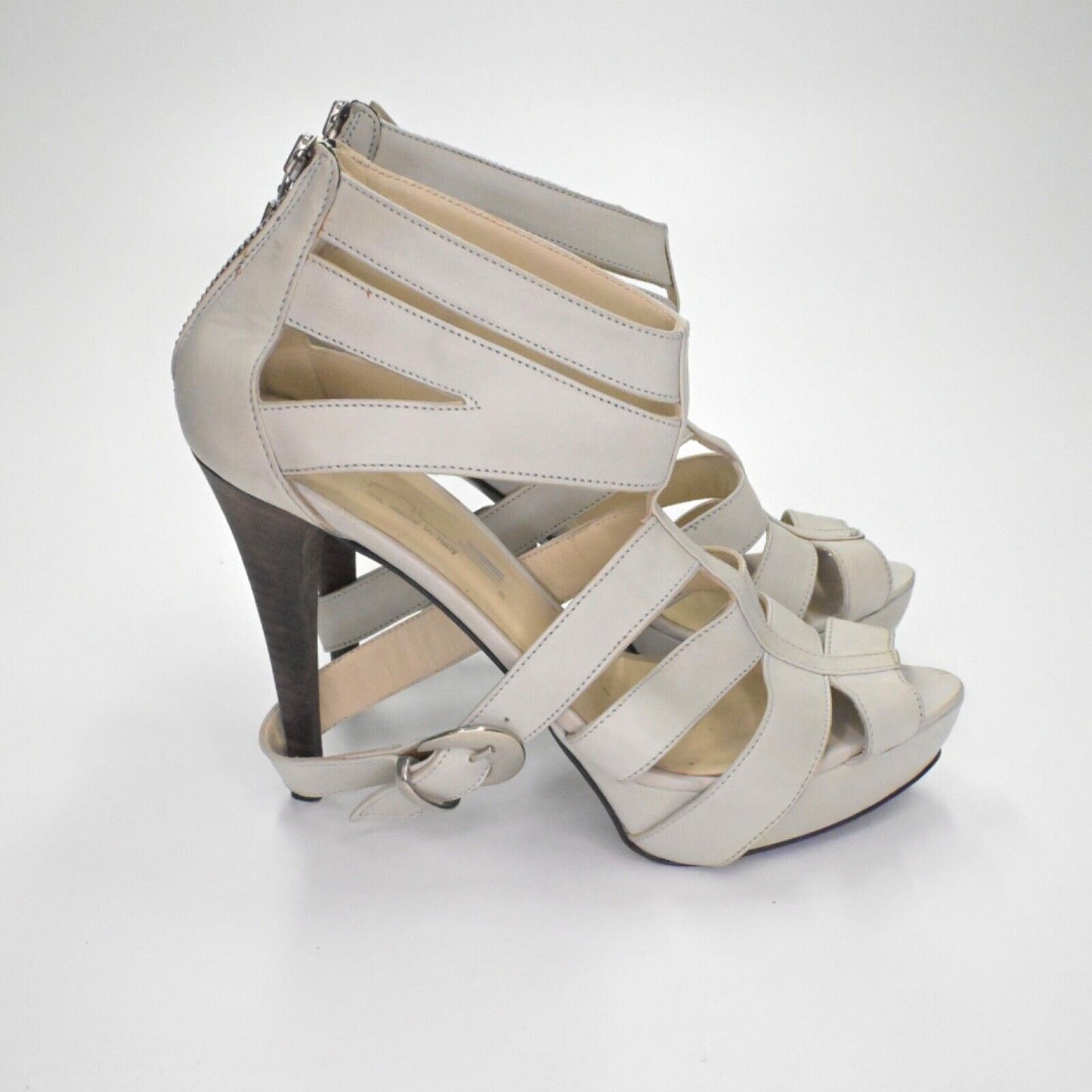 Vtg INNUE Heels Womens Size 38 Gray Leather Strappy Buckle Stiletto Back Zip 00s