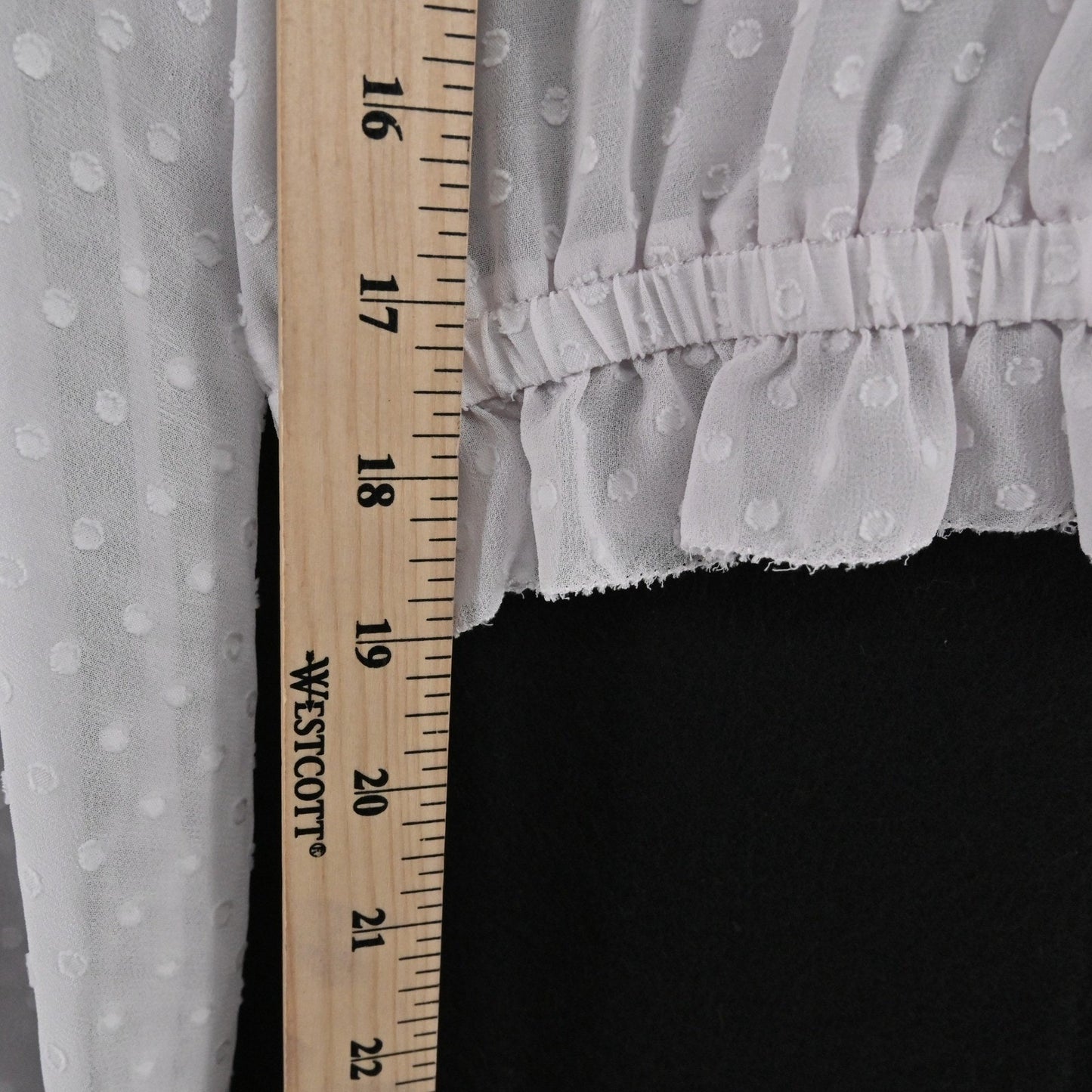 Storia Womens Lace Peasant Top Size S Romantic Ethereal Delicate Boho LAVENDER