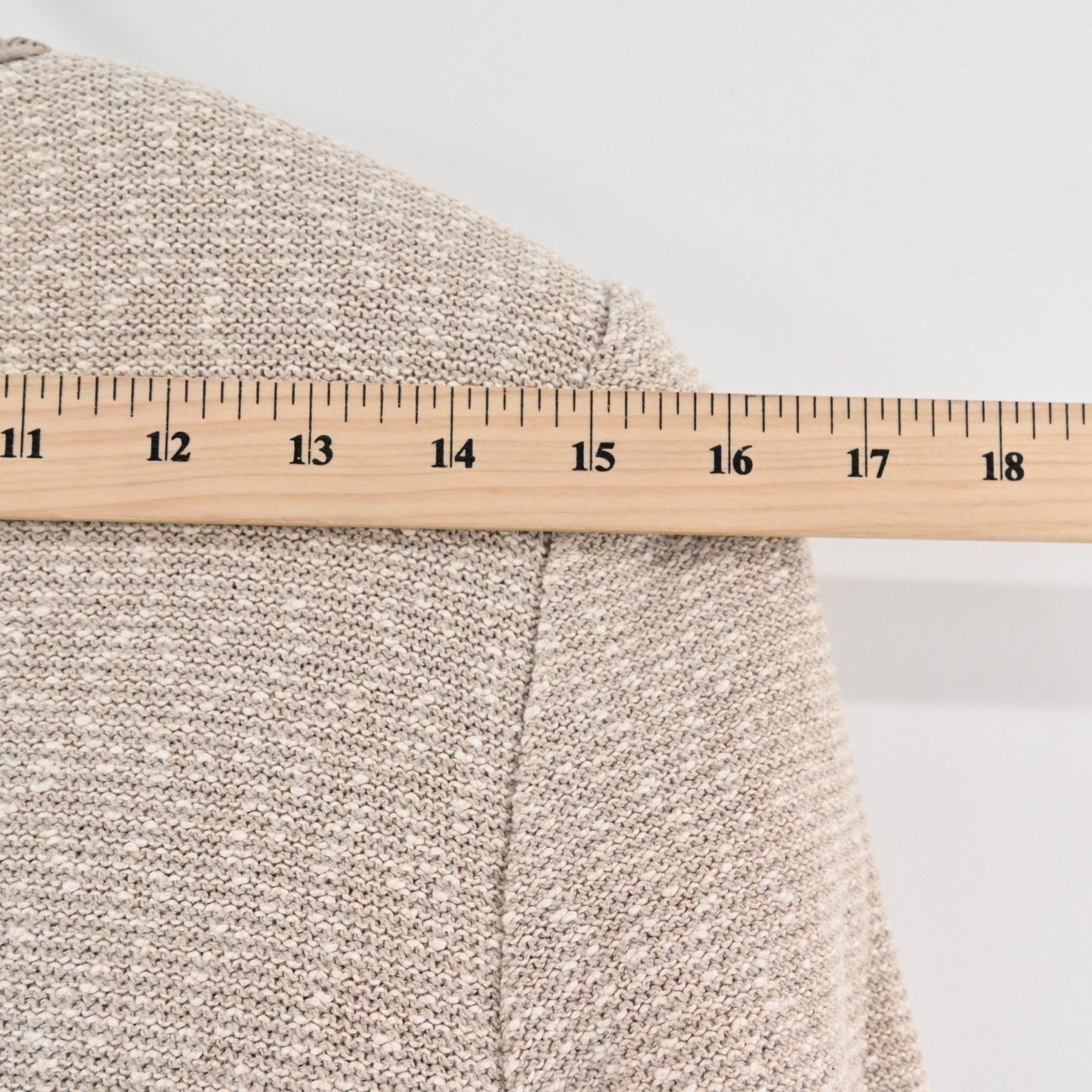 Vtg ST JOHN Womens Santana Knit Jacket Size 4 Tan Beaded Zip Up Blazer Dog Show