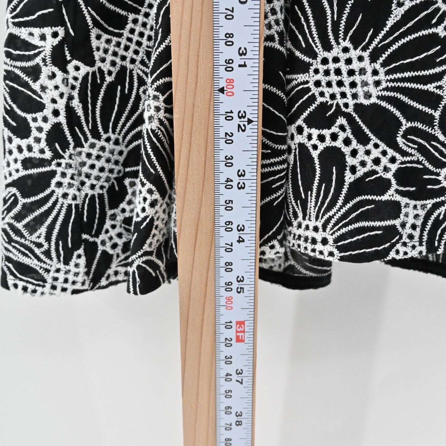 BOSTON PROPER Embroidered Dress Sz 6 Black White Floral Puff Sleeve Flounce Hem