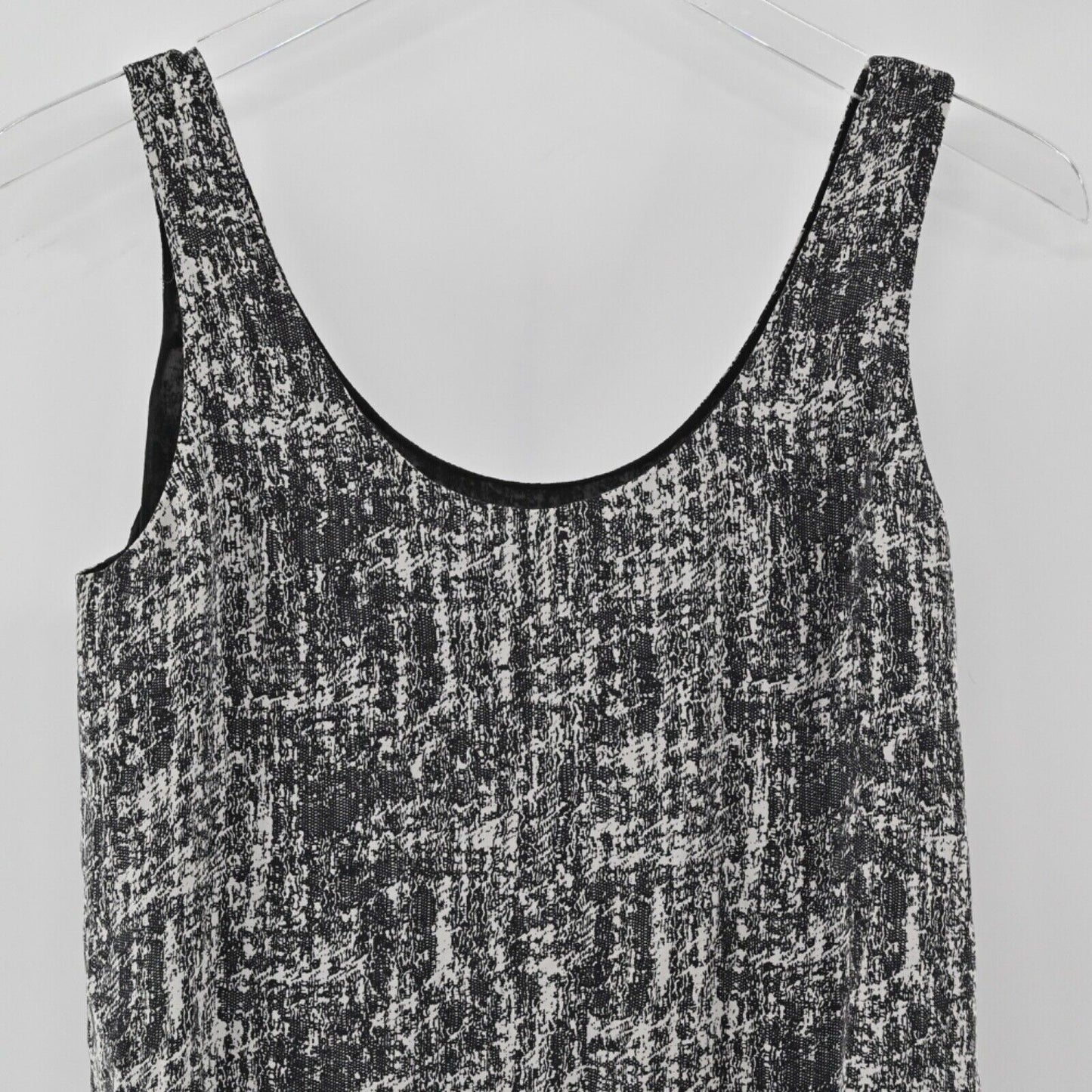 VINCE Top Women Sz S Black White Burnout Print 100% Silk Chiffon Tank Minimalist