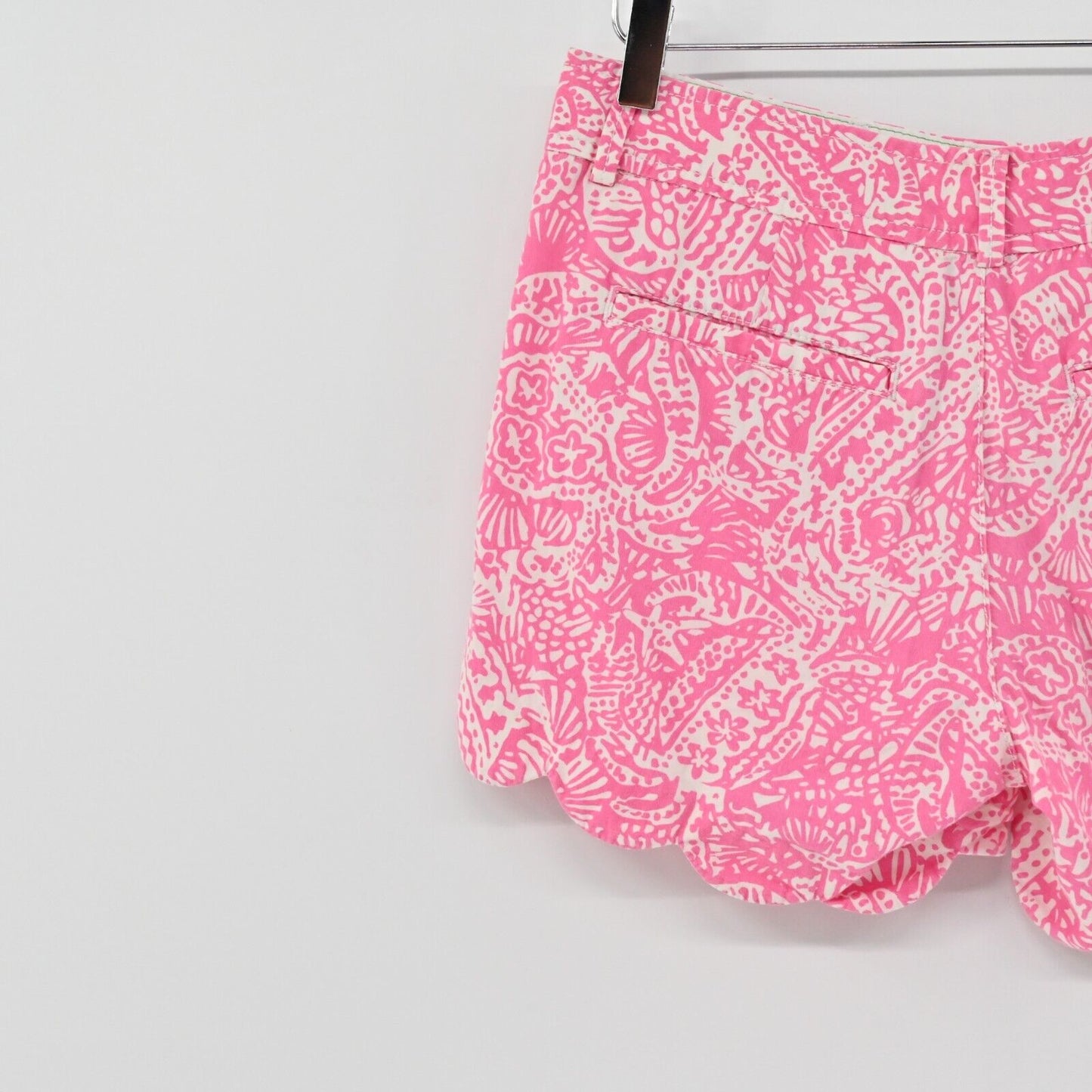 LILLY PULITZER Shorts Womens Size 4 Buttercup Scalloped 5" Pink White Print