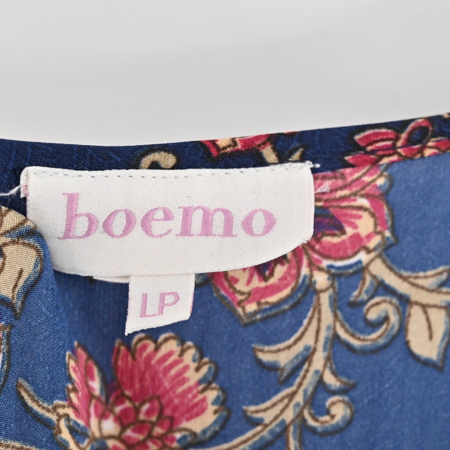 BOEMO Dress Size LP Navy Red Long Sleeve VNeck Tie Waist Floral Print Boho Maxi