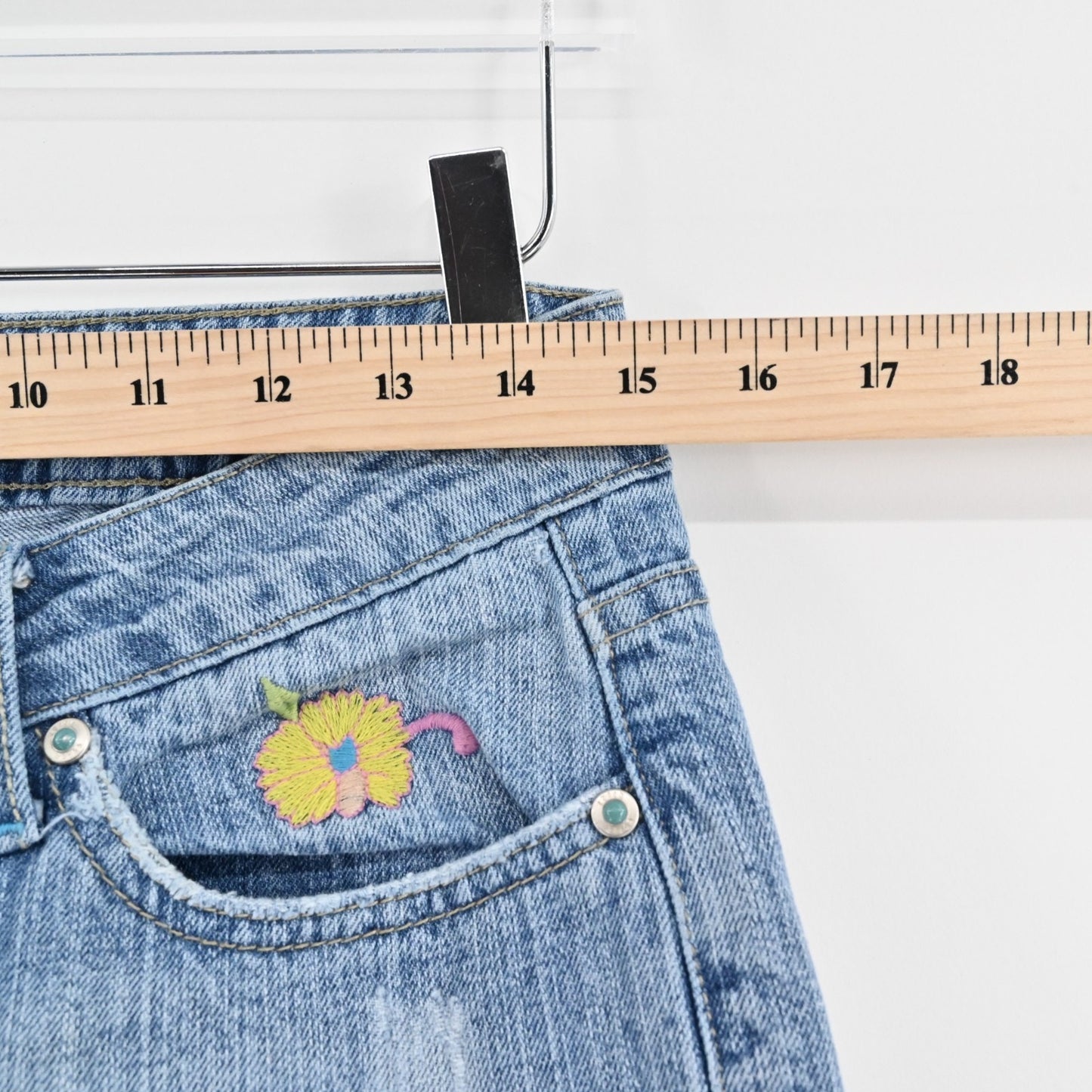 Vtg Y2k Floral Embroidered Jeans Sz 7 Low Rise Flare Distressed Paisley Festival