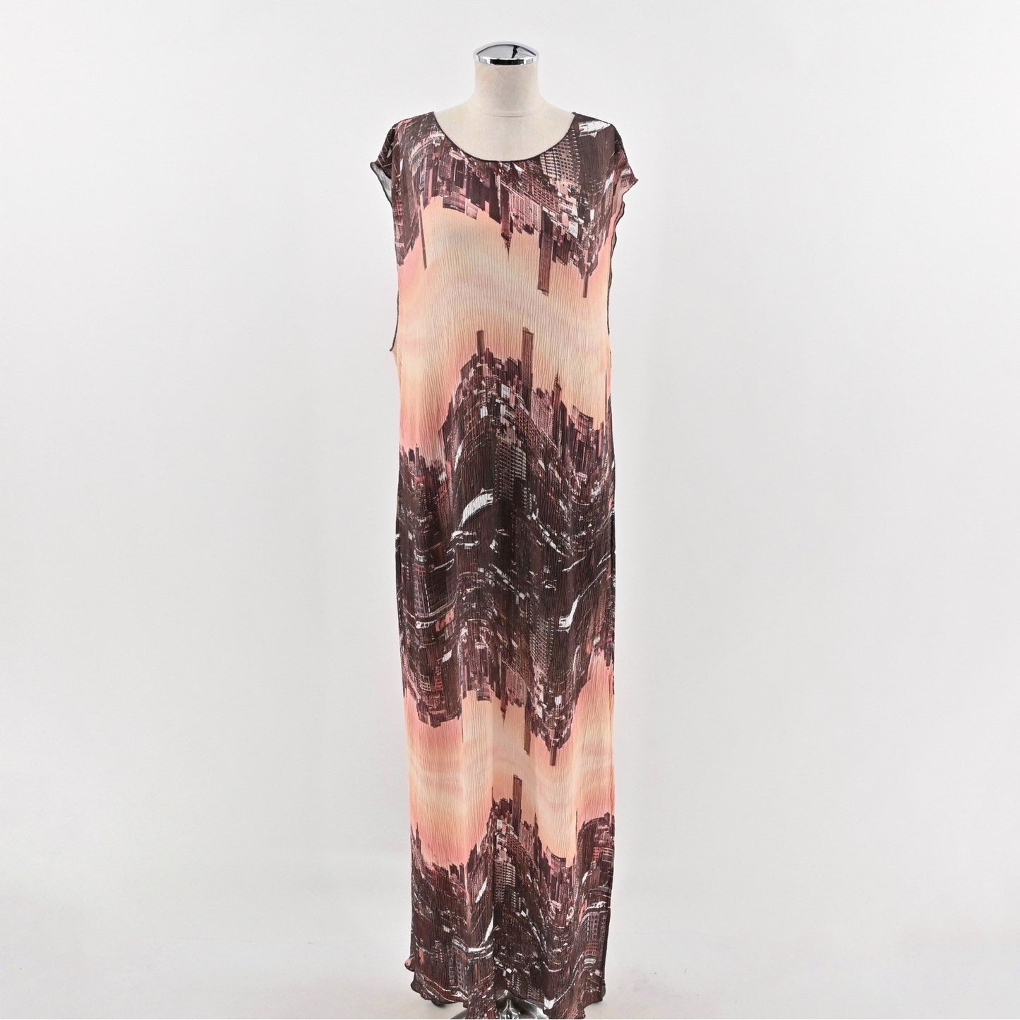 Urban Outfitters Lowkey Sleeveless Midi Dress Sz XL Crinkle Stretch City Skyline