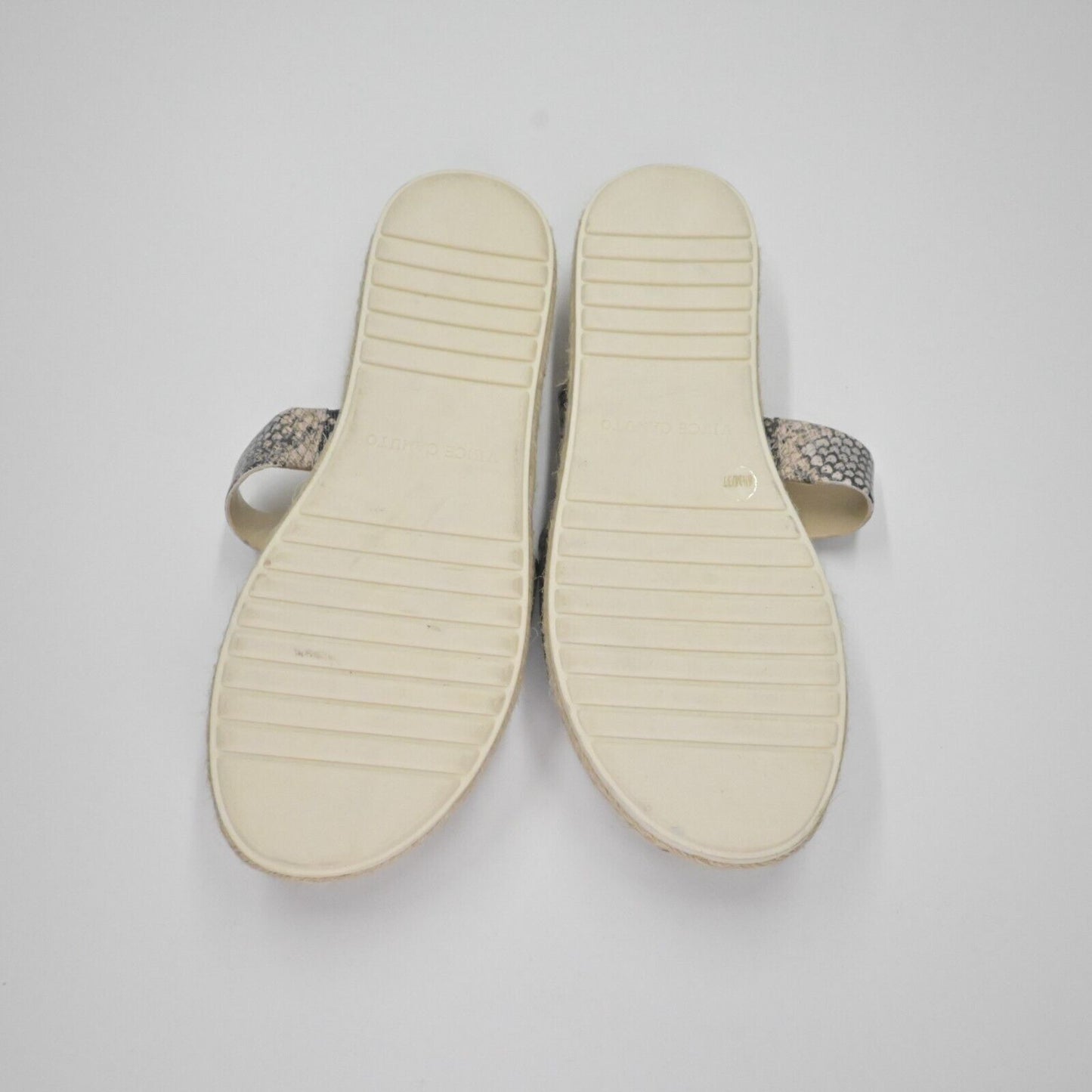 VINCE CAMUTO Sandals Womens Sz 6.5 Gray Snakeskin Print Rynnah Espadrille Slide