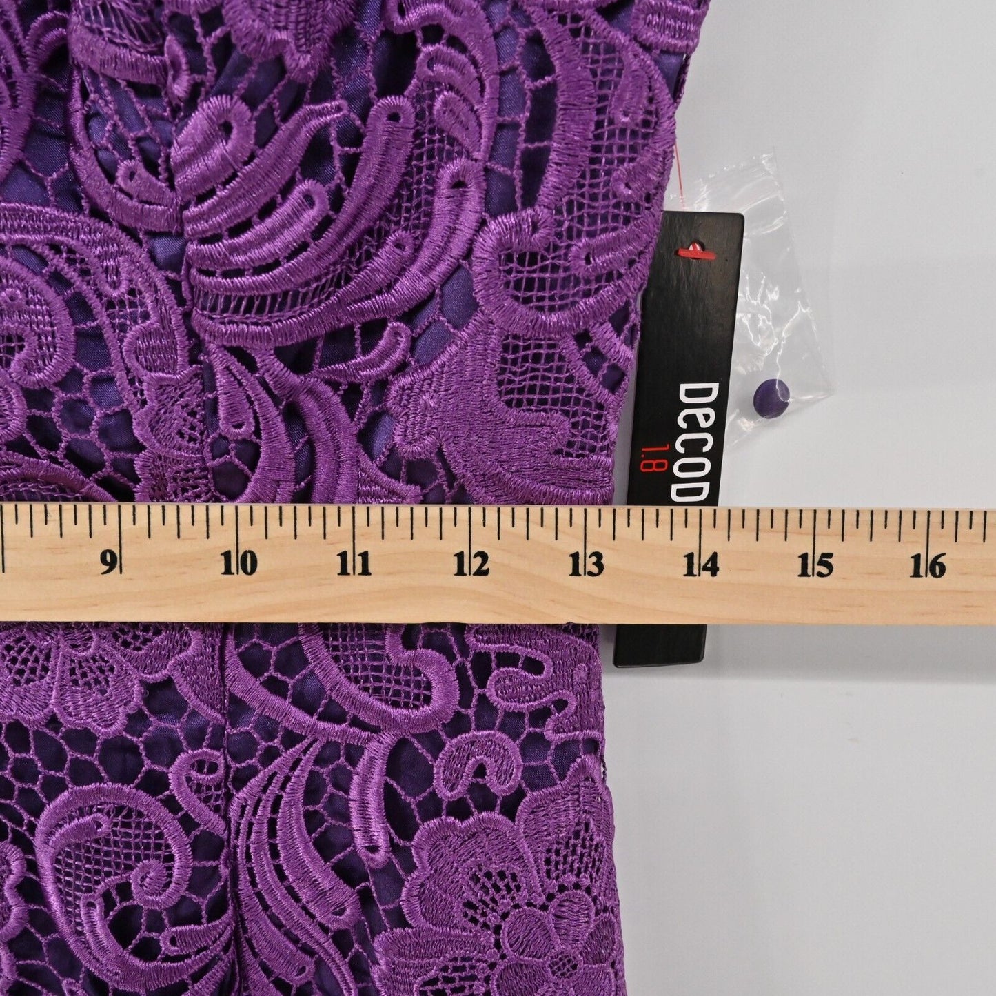 DECODE 1.8 Dress Womens Size 4 Scalloped Lace Short Sleeve Sheath Purple NEW
