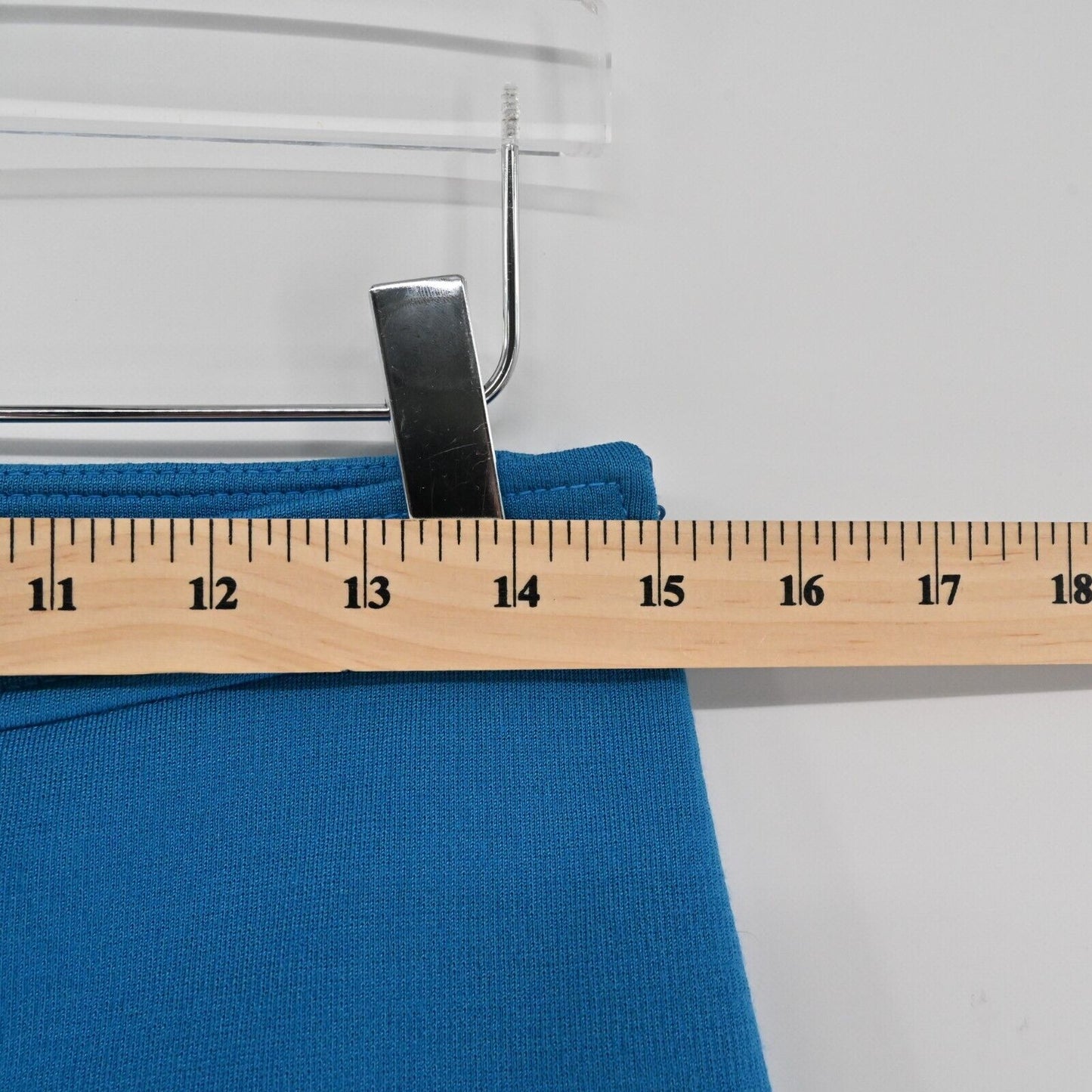 ST JOHN Pants Womens Size 6 Classic Knit Blue Wool Slit Back Straight Trousers