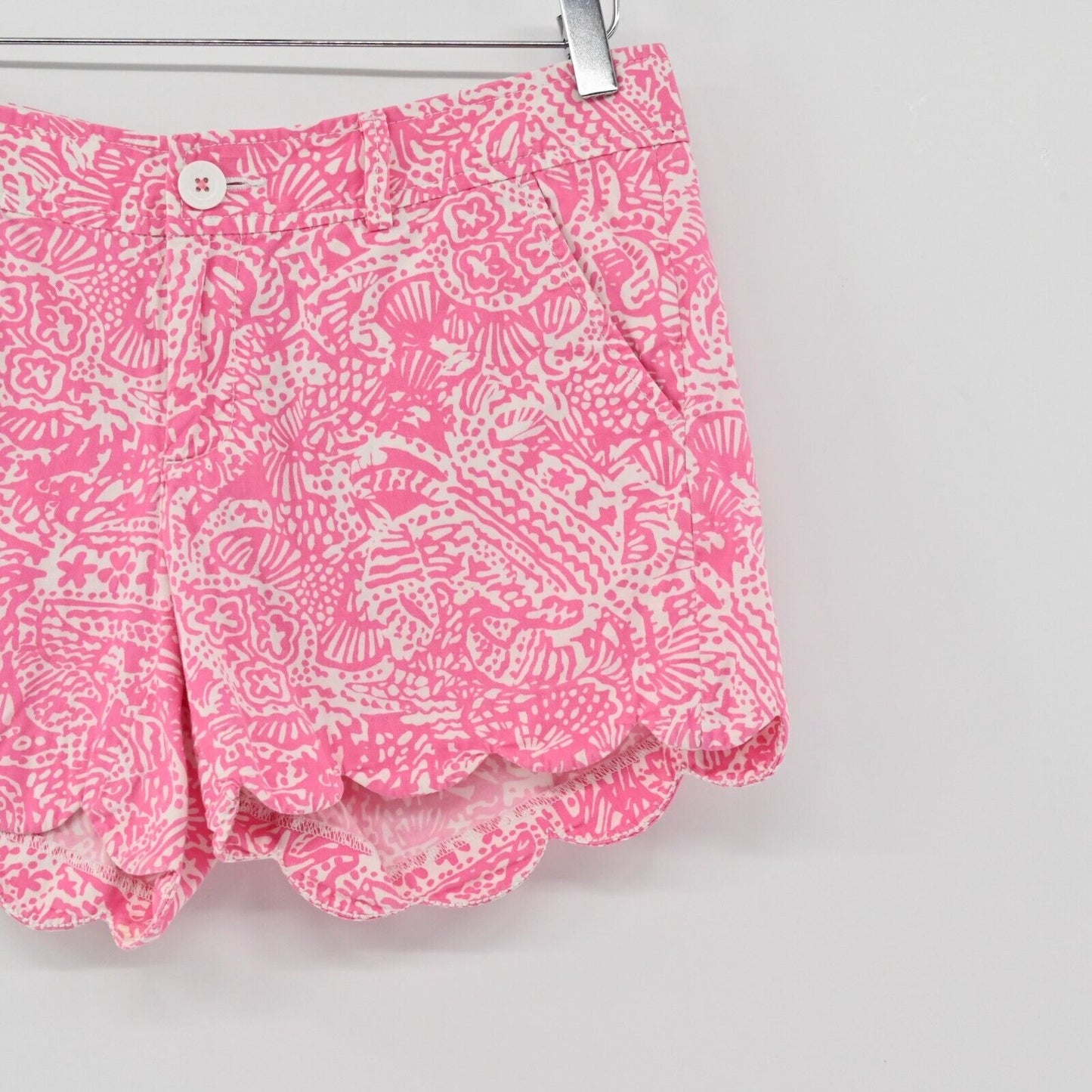 LILLY PULITZER Shorts Womens Size 4 Buttercup Scalloped 5" Pink White Print