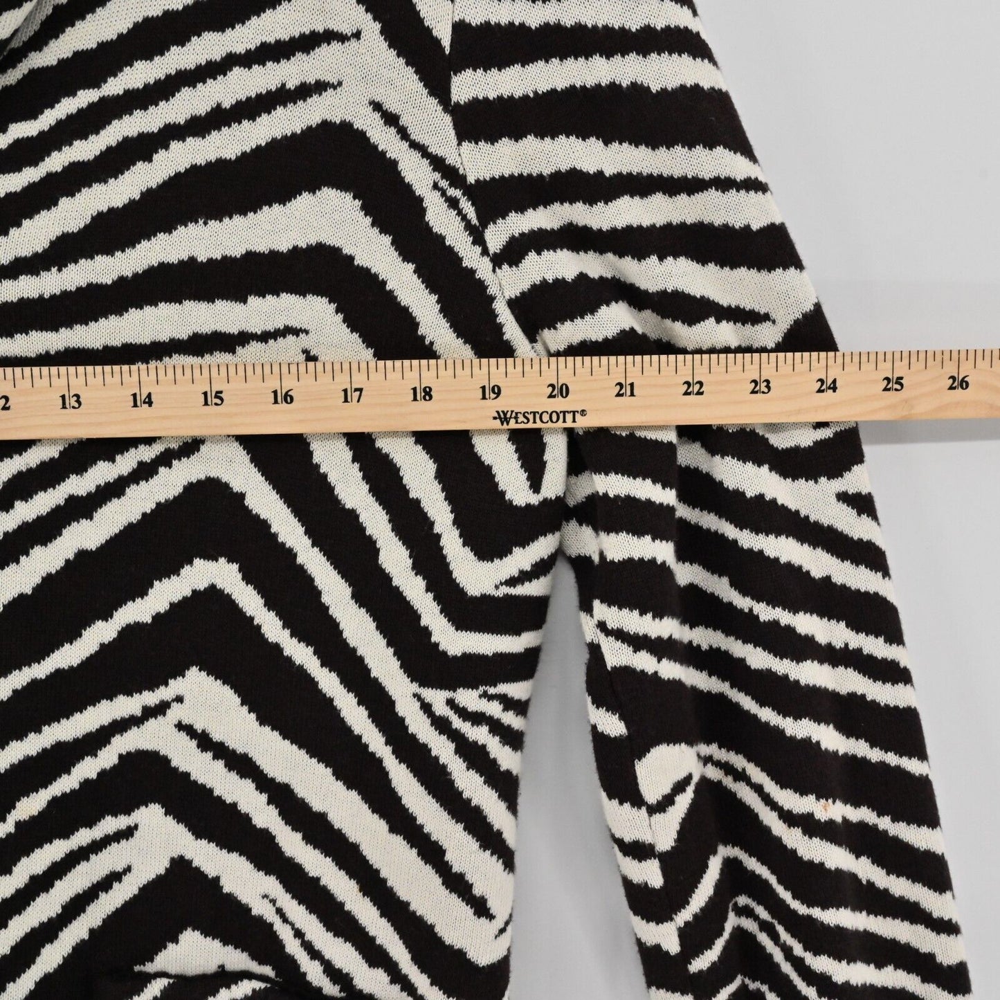 Vtg LAURA ASHLEY Sweater Jacket Womens Size L Zebra Print Button Down Cardigan