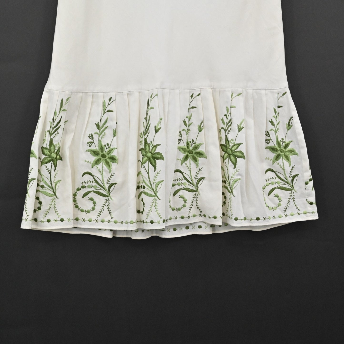 Vtg ANN TAYLOR Embroidered Skirt Size 4P Petites Ivory Green Flower Tiered ALine