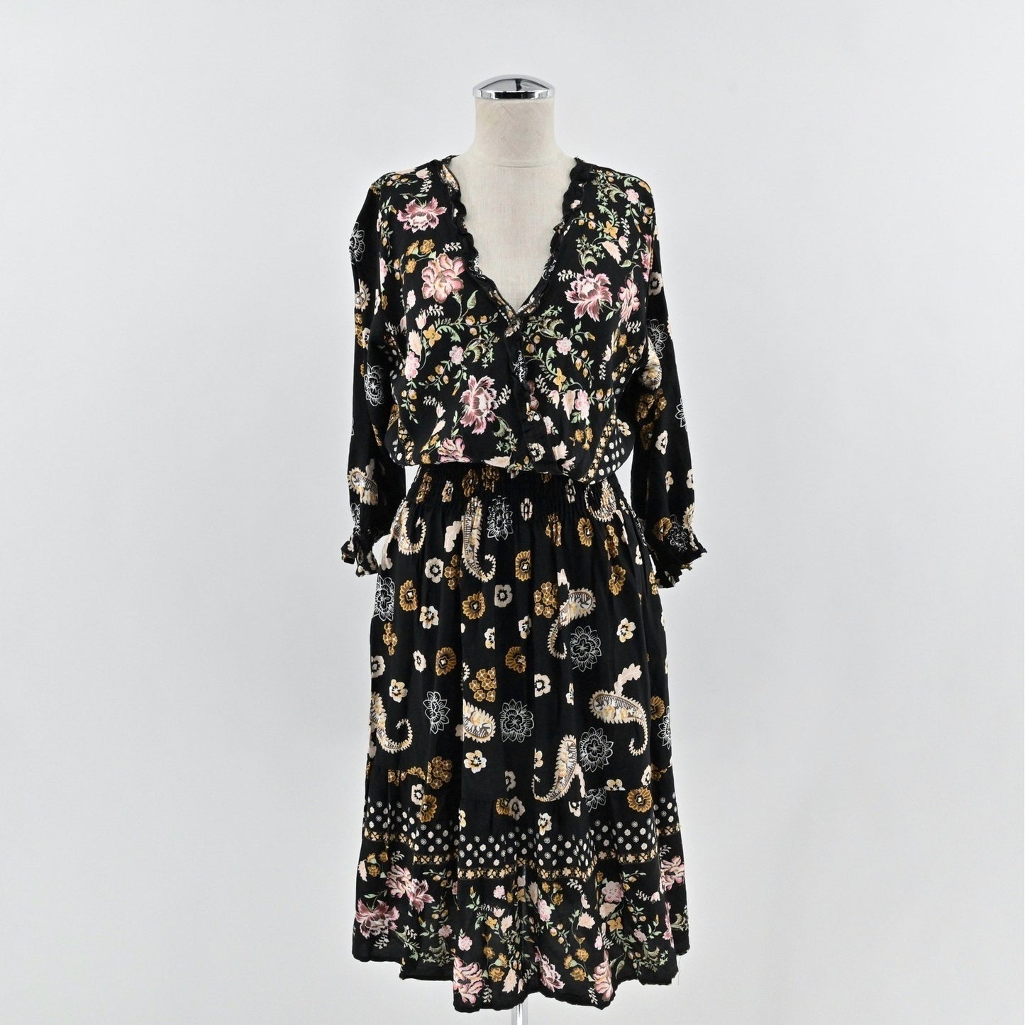 Anthropologie Kindred Floral Paisley Dress Size L Bohemian Smocked Waist Black