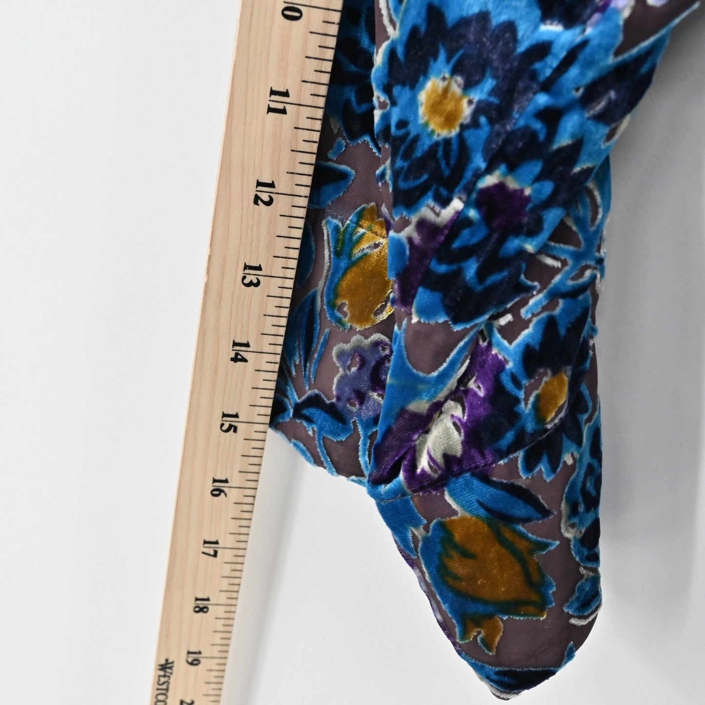 SOFT SURROUNDINGS Eliana Velvet Top Womens Size S Blue Floral Bateau Neck Blouse