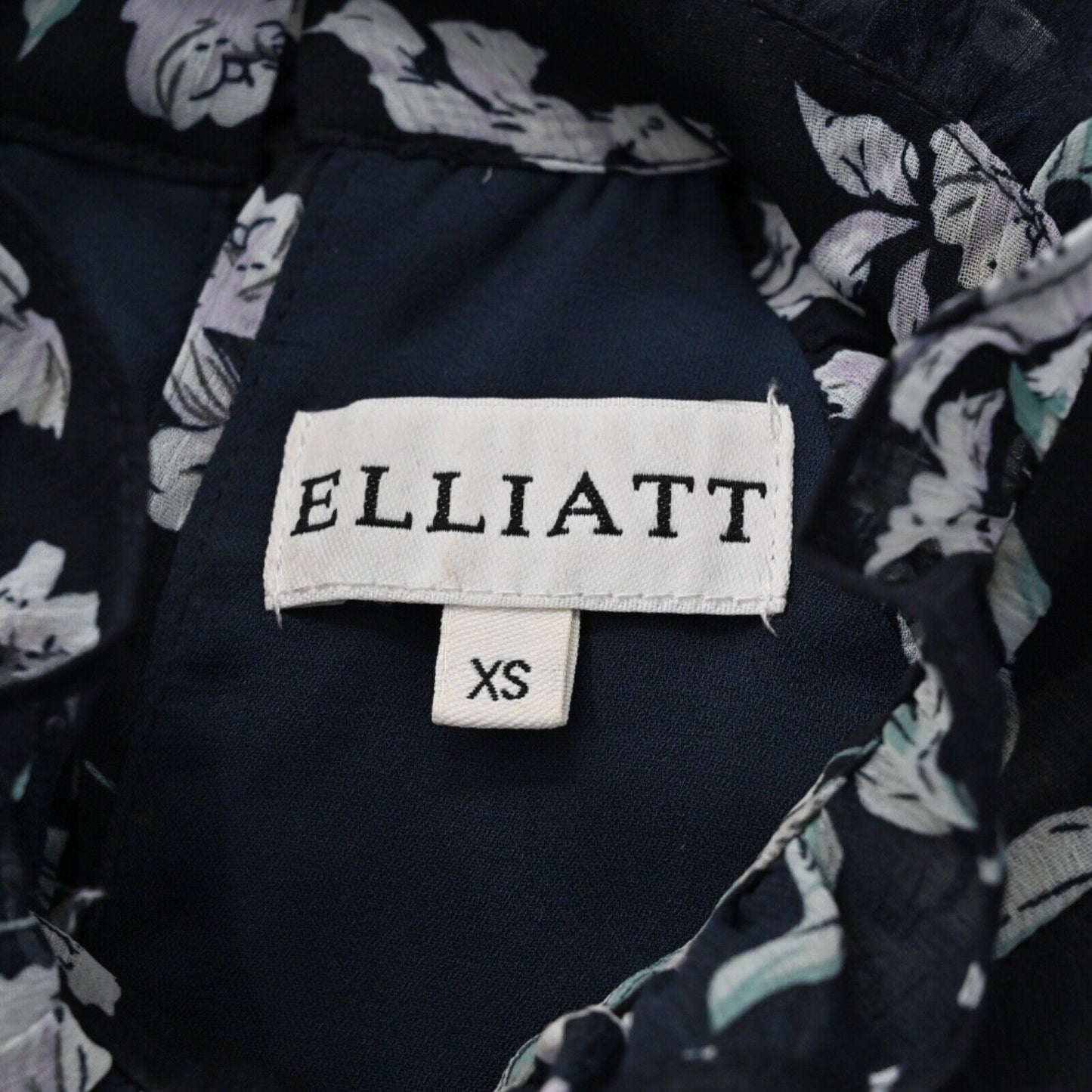 ELLIATT Dress Womens Sz XS Ruffle Mini Navy Blue Floral Cold Shoulder Whimsygoth