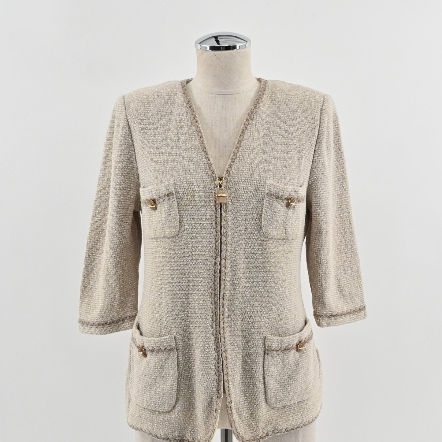 Vtg ST JOHN Womens Santana Knit Jacket Size 4 Tan Beaded Zip Up Blazer Dog Show