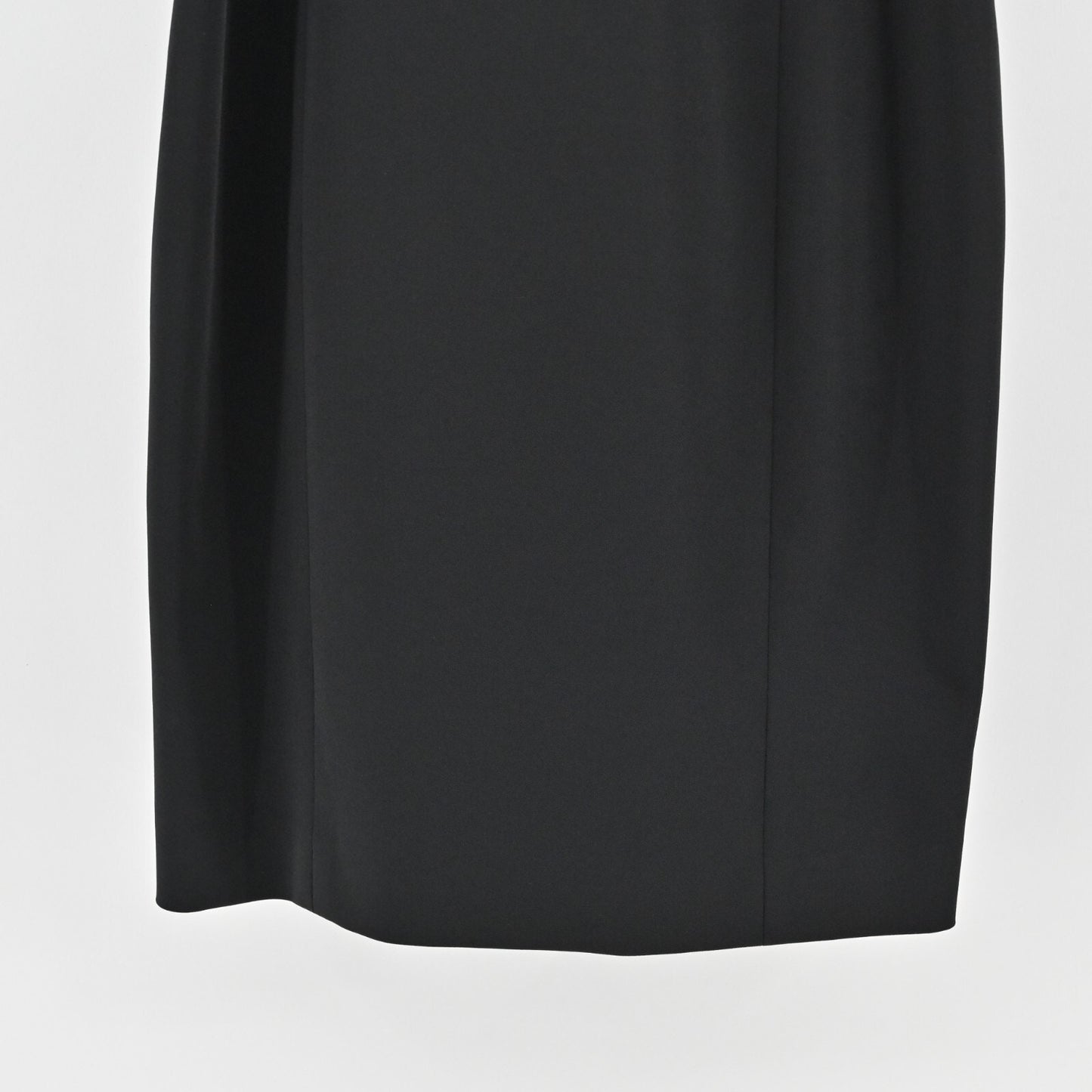 W by WORTH Dress Size 2 Classic Black Sleeveless Yellow Stitch Trim Quiet Luxury