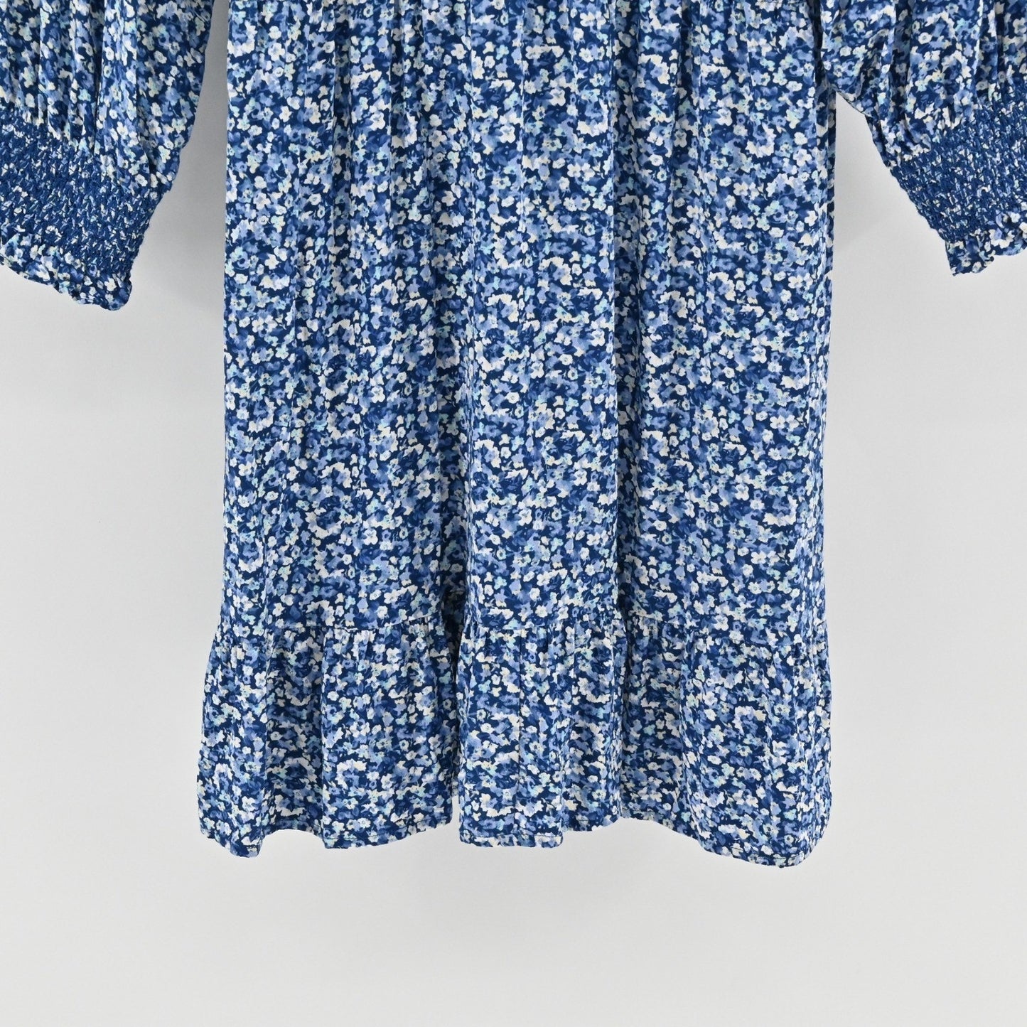 Rails Eliza Drawstring Waist Dress Size M Floral Blue Smocked Boho Chic Romantic