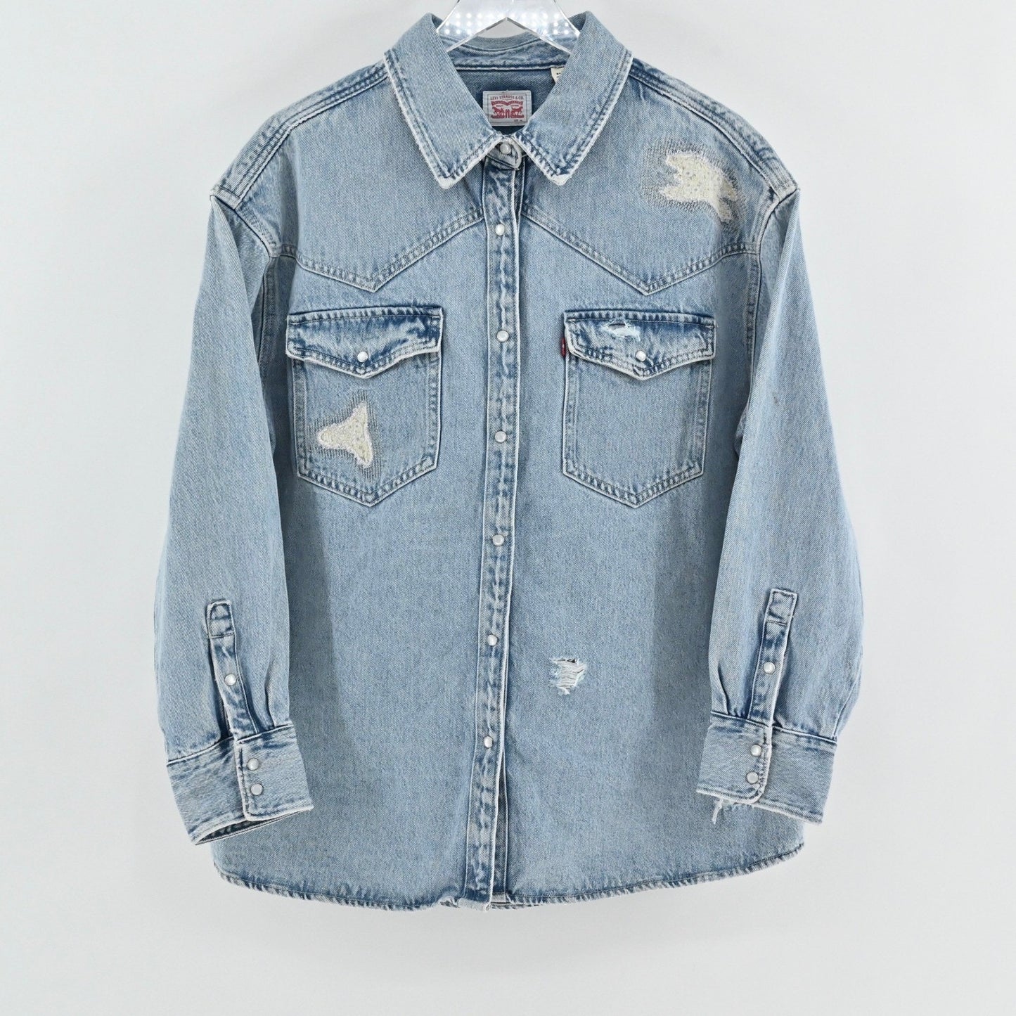 LEVIS Womens Dylan Relaxed Western Shirt 1X Pearl Snap Distressed Denim Shacket