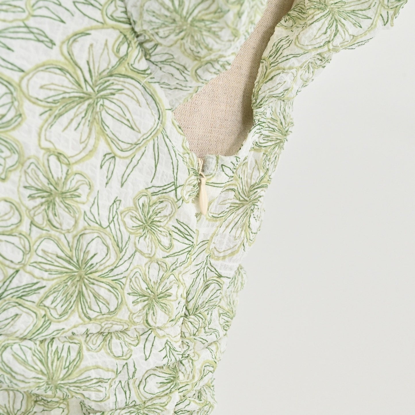 En Saison Monique Ruched Floral Mini Dress Size S Romantic Green Puff Sleeve