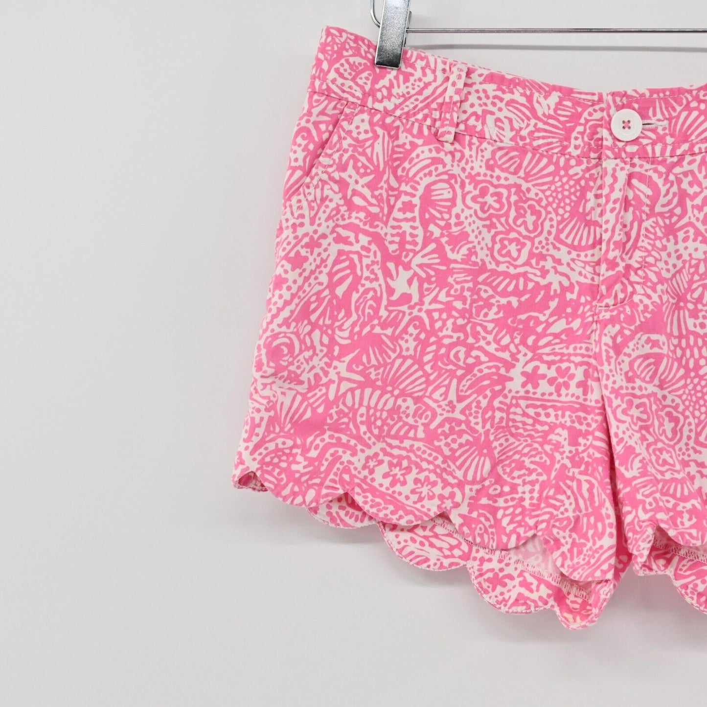 LILLY PULITZER Shorts Womens Size 4 Buttercup Scalloped 5" Pink White Print