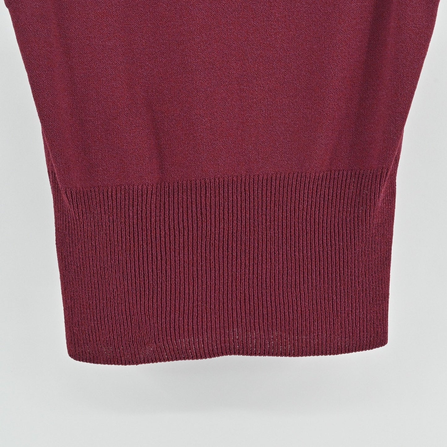 Vtg St John Womens Wool Knit Top Size M Burgundy Quiet Luxury Refined Dog Show