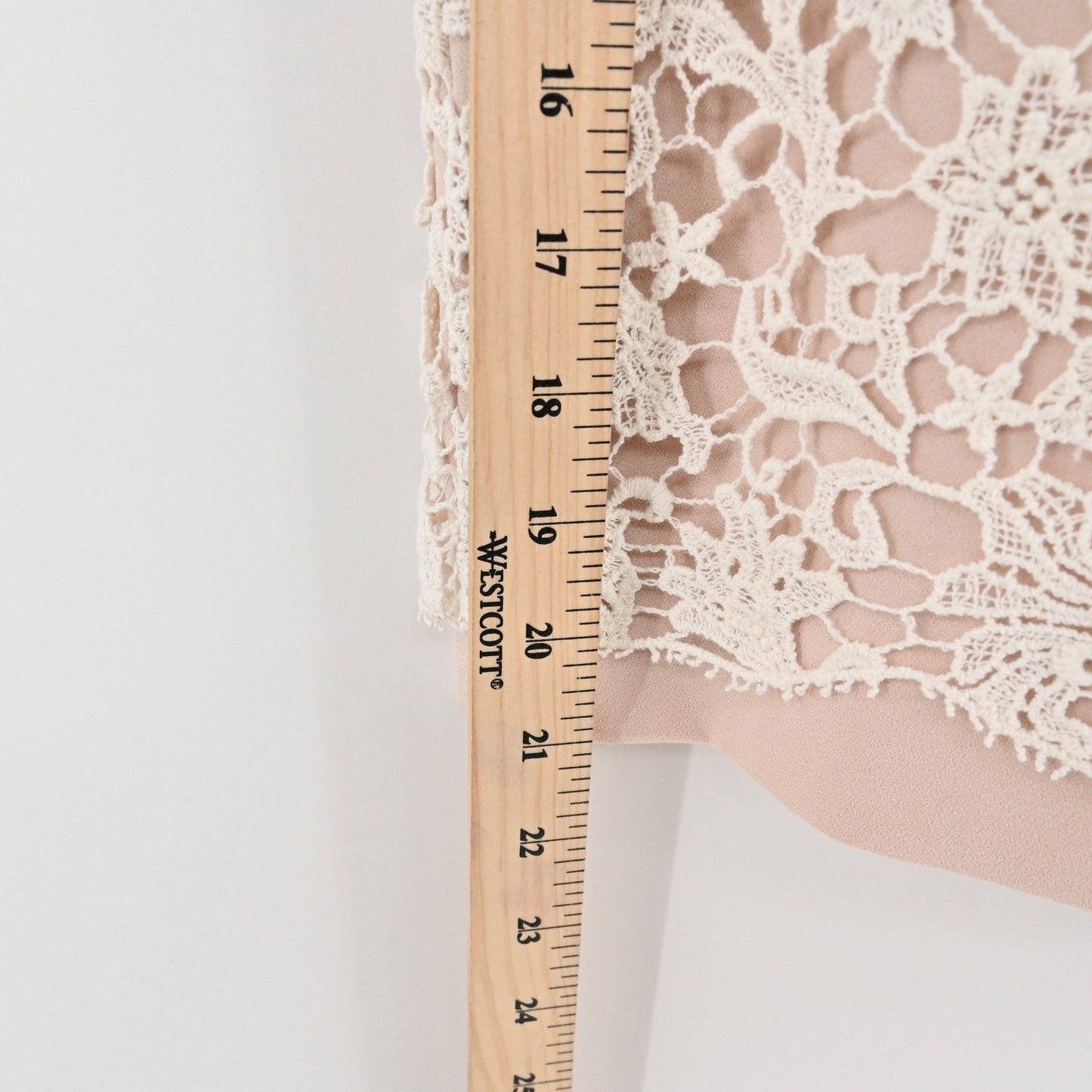 FRENCH CONNECTION Crochet Pencil Skirt Sz 4 Blush Pink Lace Overlay Office Siren