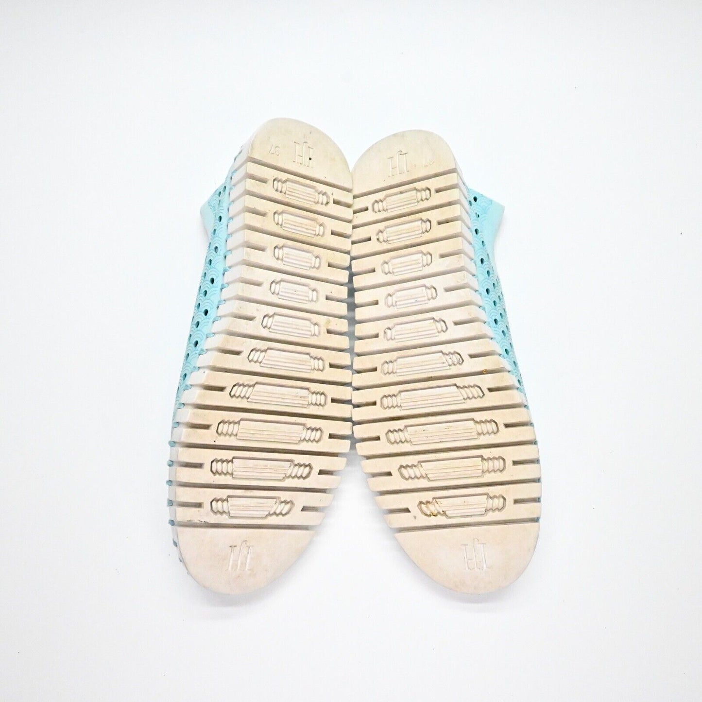 ISLE JACOBSEN Sneakers Womens Size 37 Blue Perforated Tulip Slip On Boat Beach