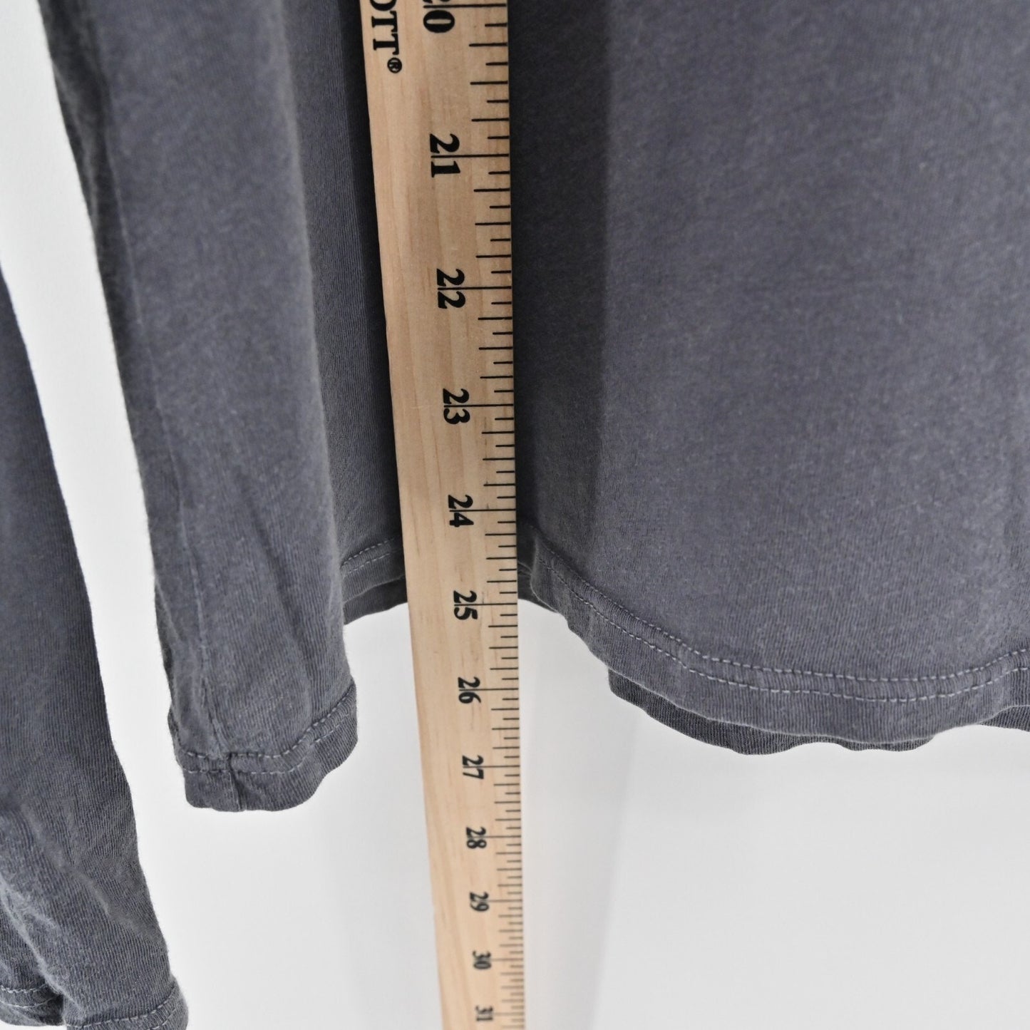 JAMES PERSE Top Womens Size 3/Large Gray Cotton Long Sleeve VNeck Shirt Standard