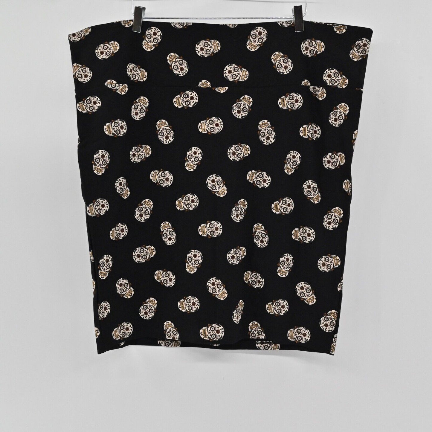 TORRID Skirt Womens Sz 4X Black Sugar Skull Print Jersey Knit Cotton Blend Mini