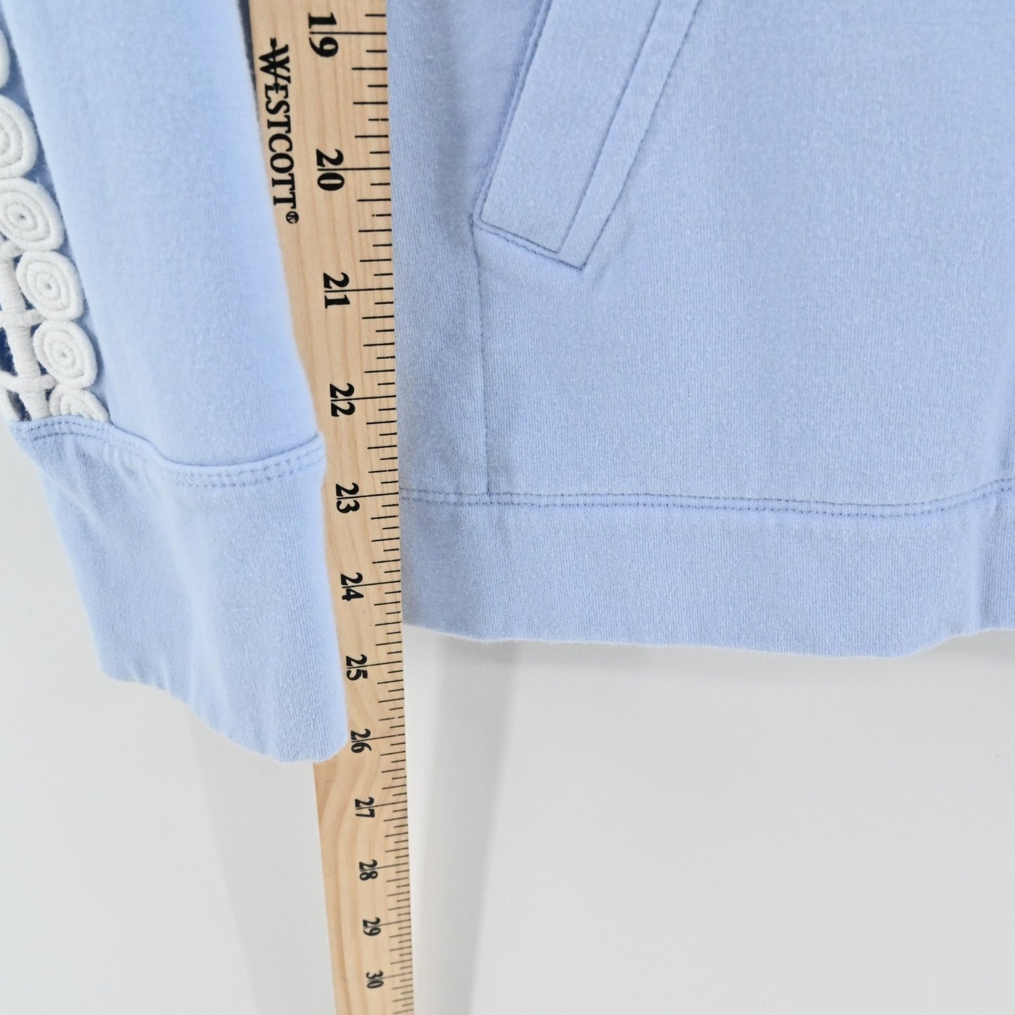 Lilly Pulitzer Womens Skipper Pullover Size S Crew Blue Embroidered Sweatshirt