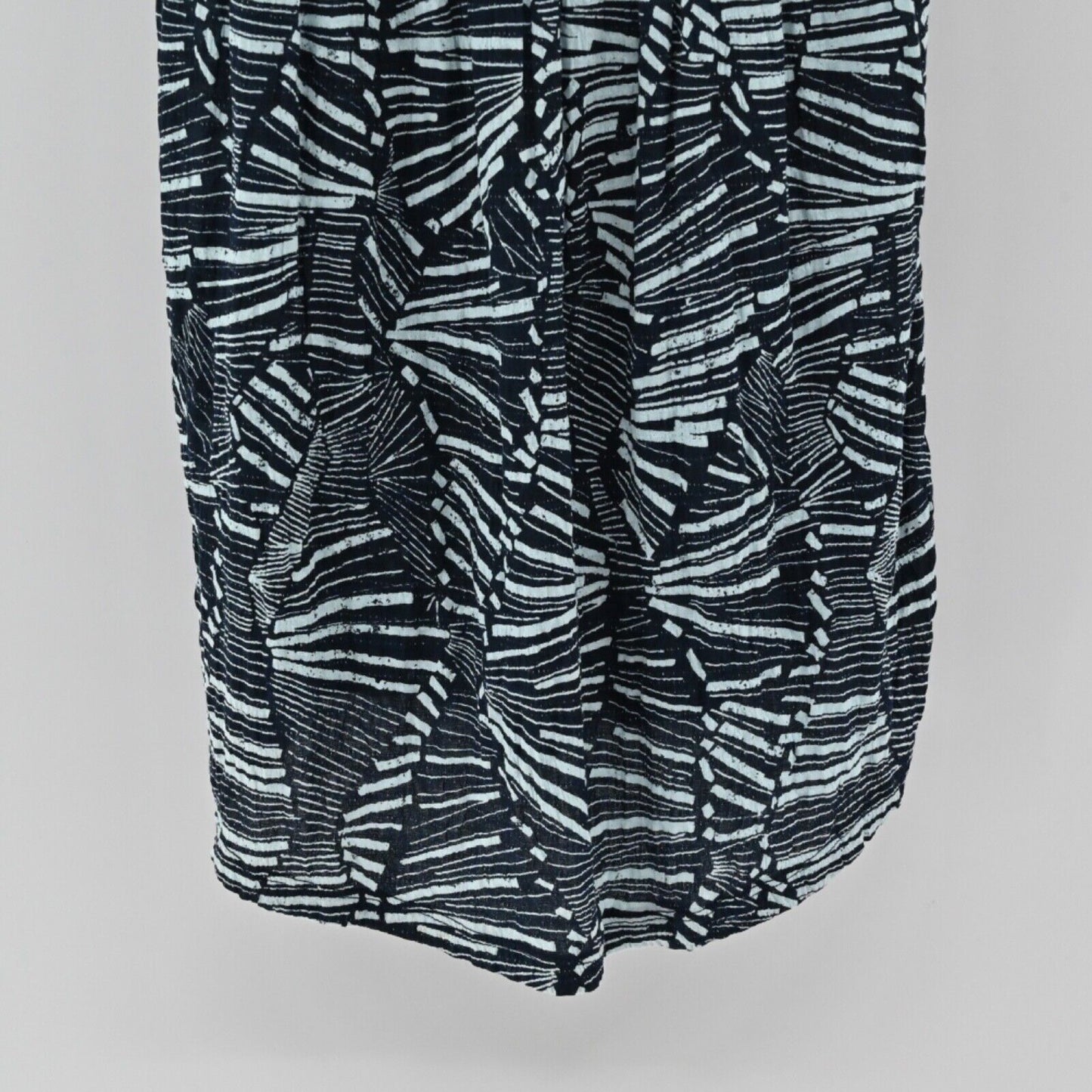 ANTHROPOLOGIE Top Women Sz XS Navy Blue White Geometric Riley Smocked Tunic Tank