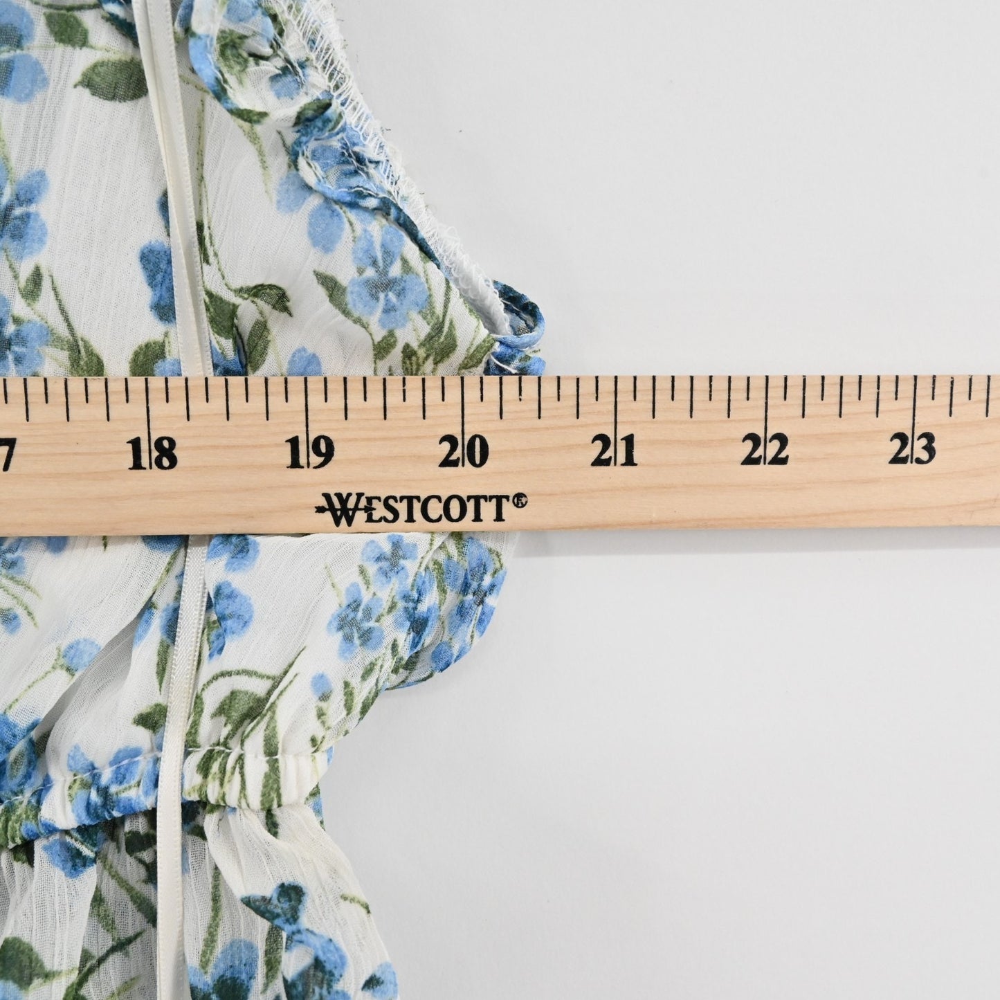 Moon River Ruffled Floral Print Maxi Dress Size L Blue Multi Sleeveless Cut Out