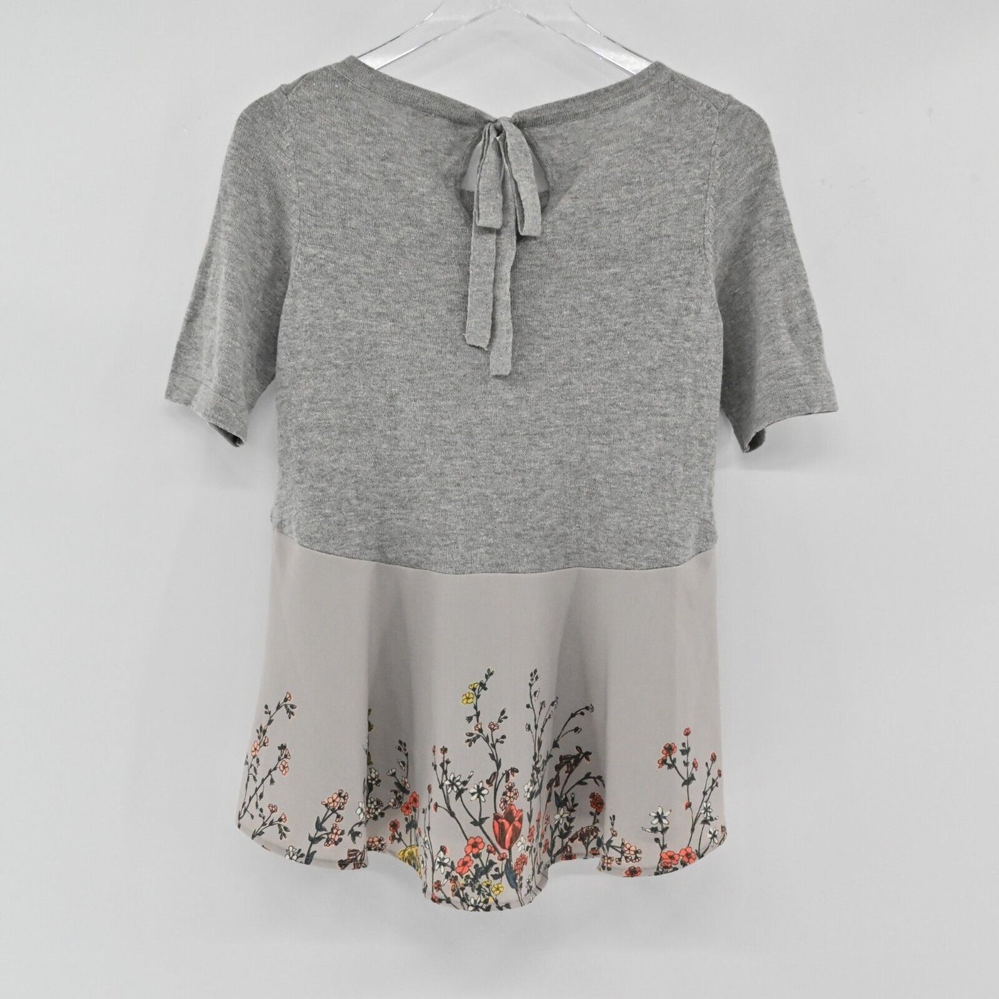 ANTHROPOLOGIE Top Womens Sz XS MOTH Blouse Gardenia Floral Grey Peplum Contrast