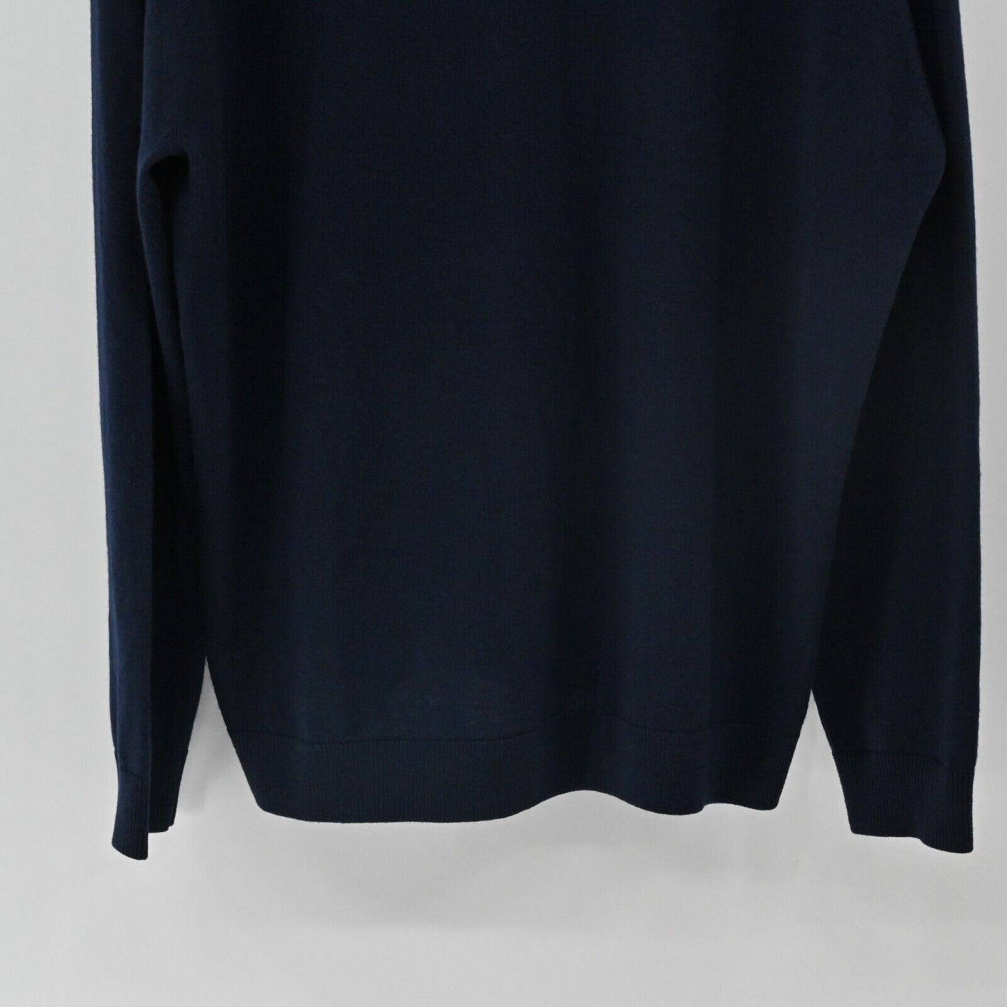 HART SCHAFFNER MARX Sweater Mens Sz 2XB Navy Blue Merino Wool Lightweight VNeck