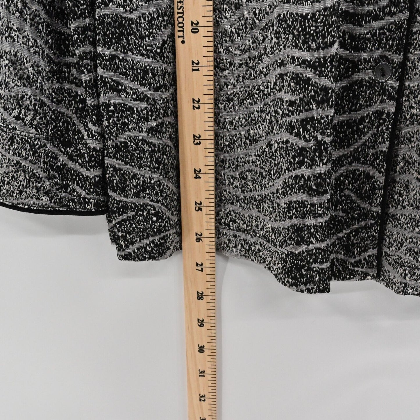 CHICOS Sweater Womens Size M Slinky Knit Long Sleeve Zebra Print Cardigan Jacket