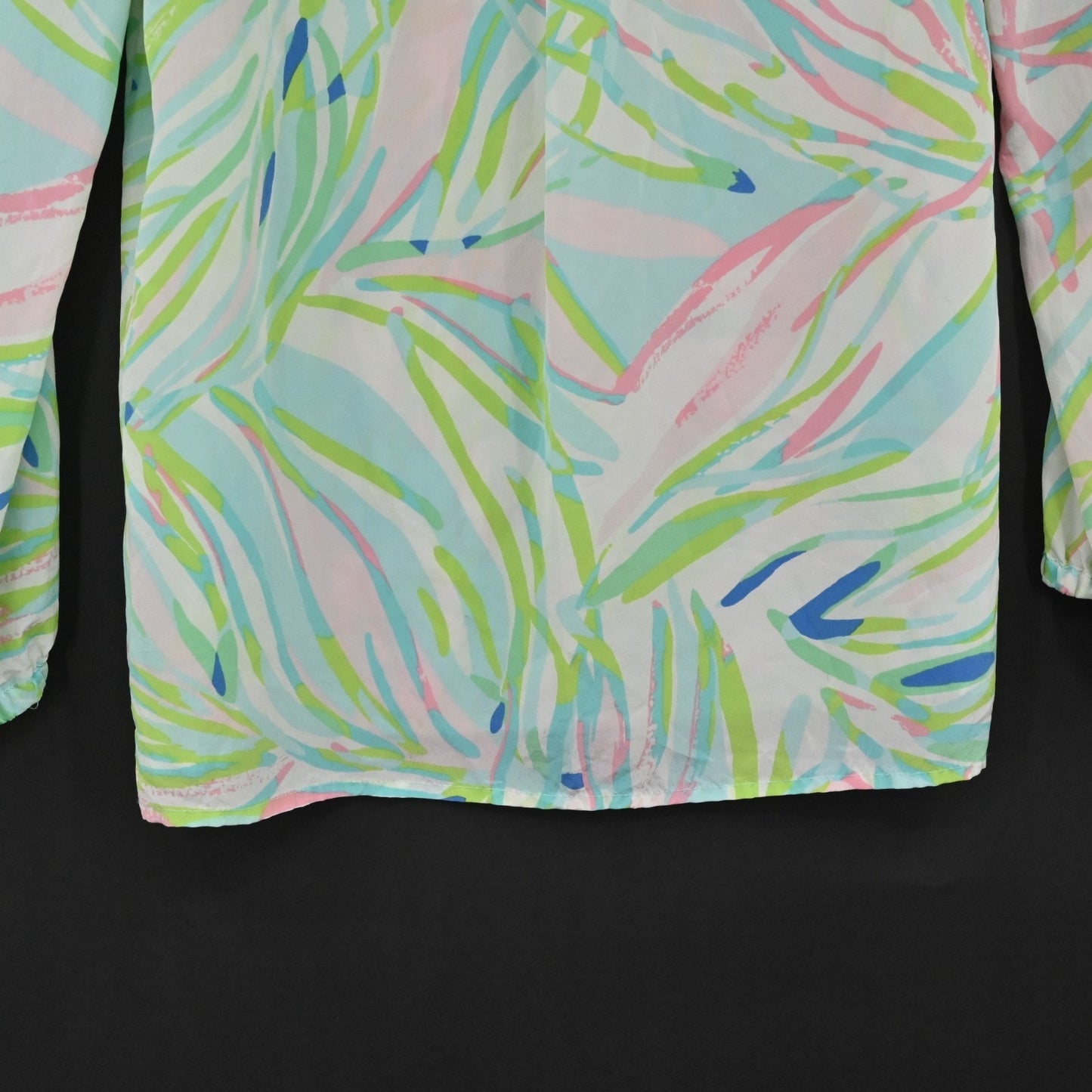 Lilly Pulitzer Womens Silk Elsa Top Size XS Blouse Skye Blue Salute Print Preppy