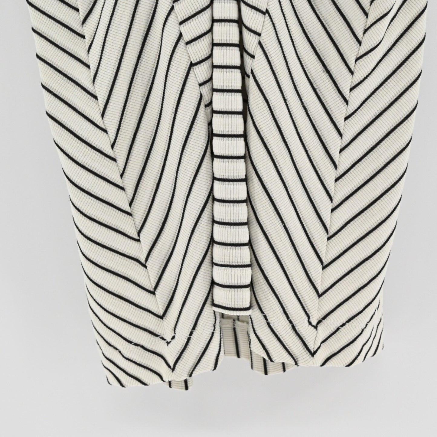 DEREK LAM 10C Womens Madison Ave Tank Top Size S ATHLETA White Black Stripe Gym