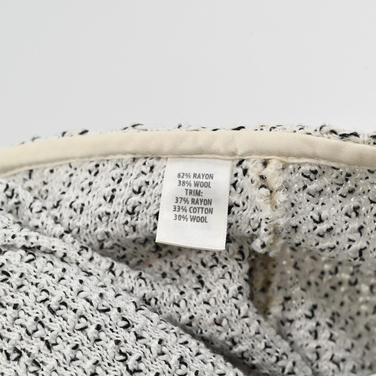 ST JOHN Skirt Sz 8 Wool White Black Contrast Trim Speckled Knit Pencil Capsule