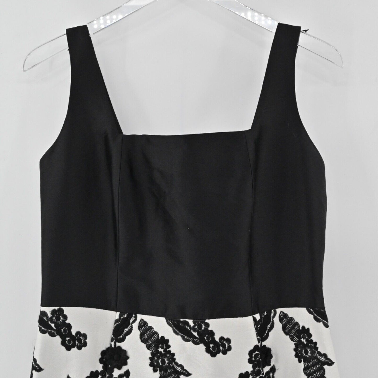 SHANNON MCLEAN Dress Womens Size 10 Black White Floral Embroidered Mini Sheath