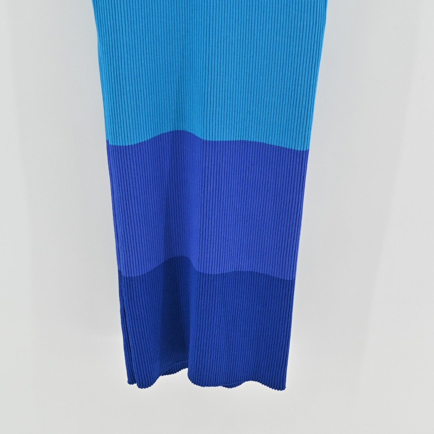 STAUD Dress Size L Dana Blue Colorblock Sleeveless VNeck Rib Knit Fitted Midi