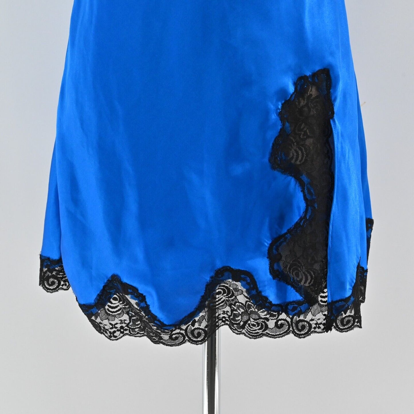 FREDERICKS of HOLLYWOOD Womens Sz M Blue Black Lace Satin Sleeveless Slip Dress