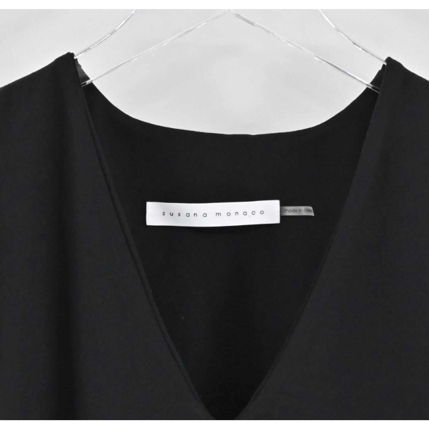 Susana Monaco Womens Pleated Puff SleeveTop Size XS Fitted Black Deep V Blouse