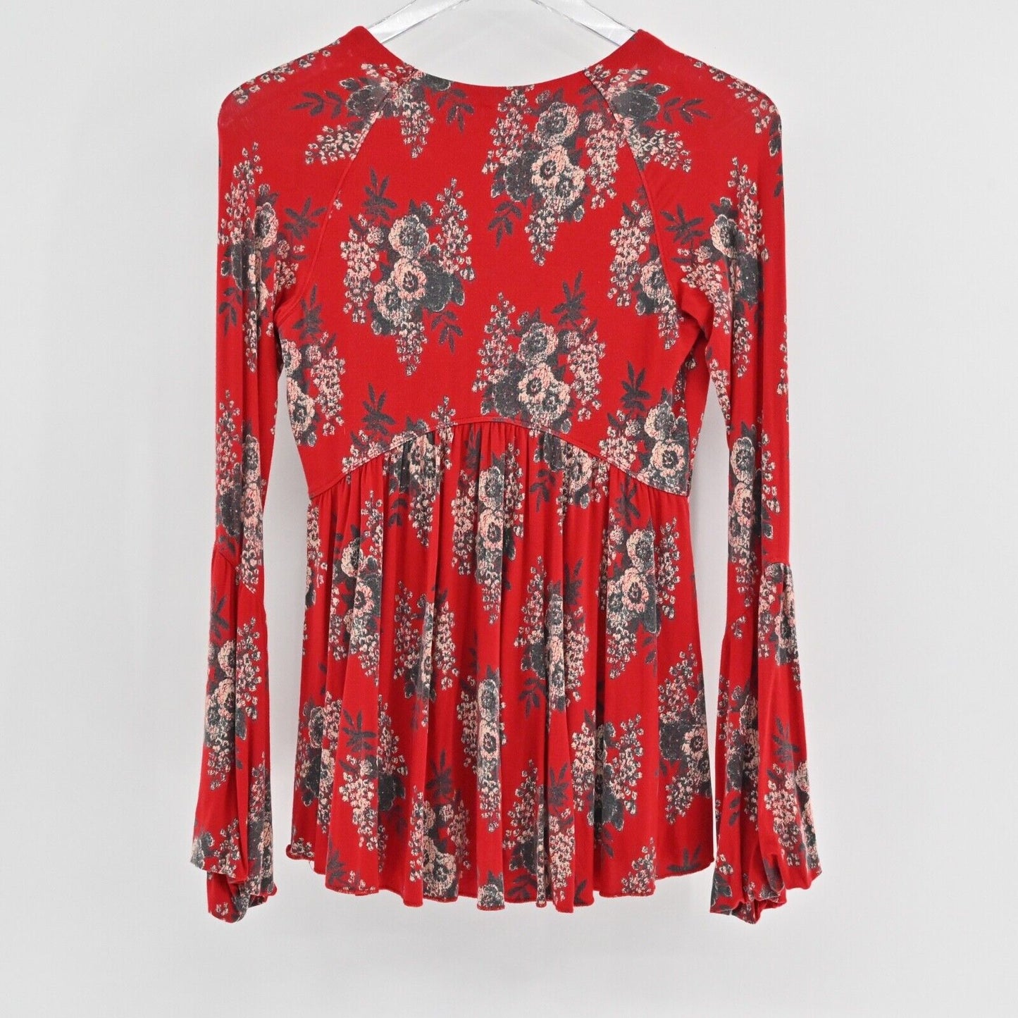FREE PEOPLE Top Womens Size XS Speak Easy Red Floral V Neck Bell Sleeve Babydoll