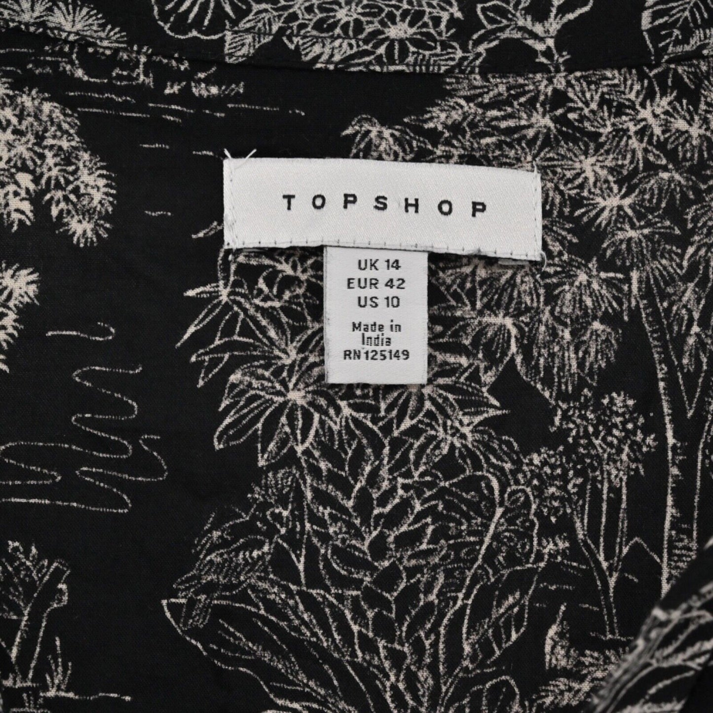 TOPSHOP Top Womens Size 10 Black White Tropical Savanna Print Tie Up Button Up
