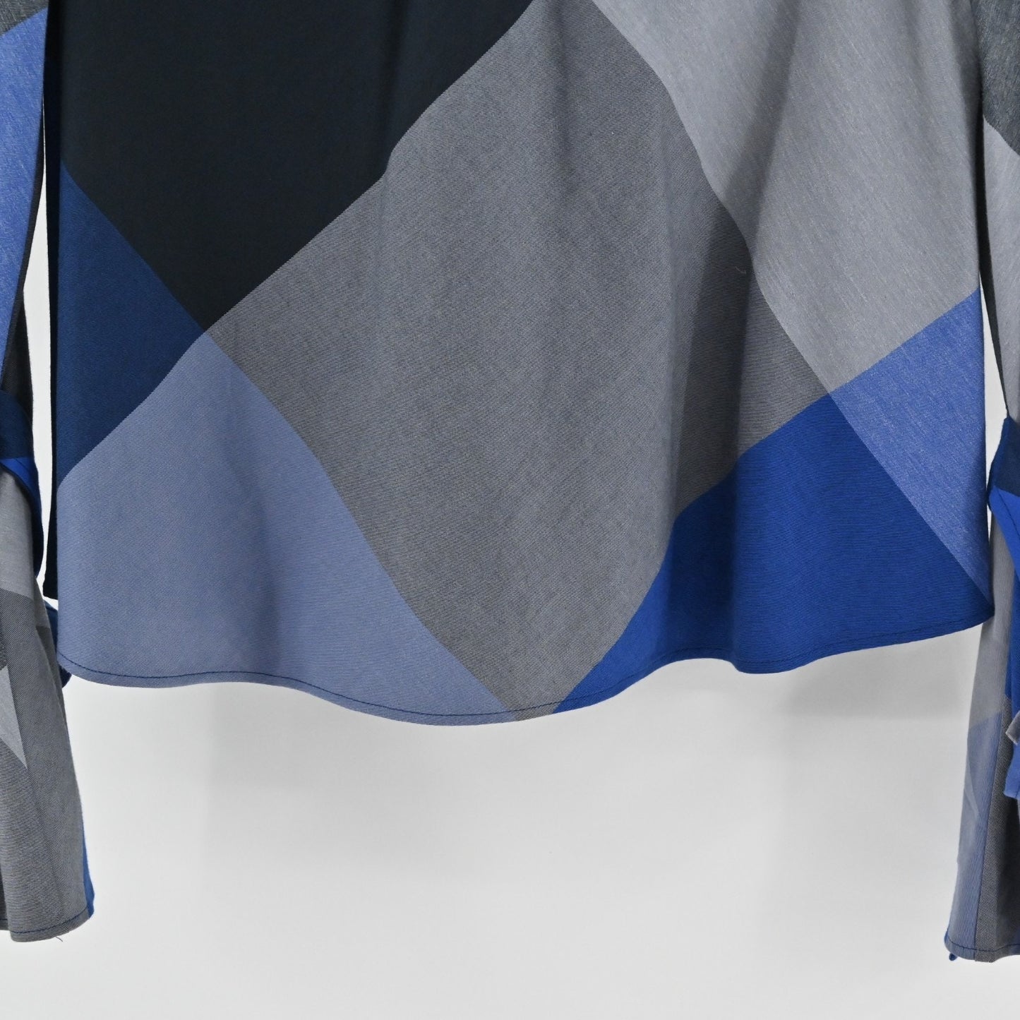 BCBGMaxAzria Womens Blue Colorblock Button Front Top Size XS Tie Wrist Blouse