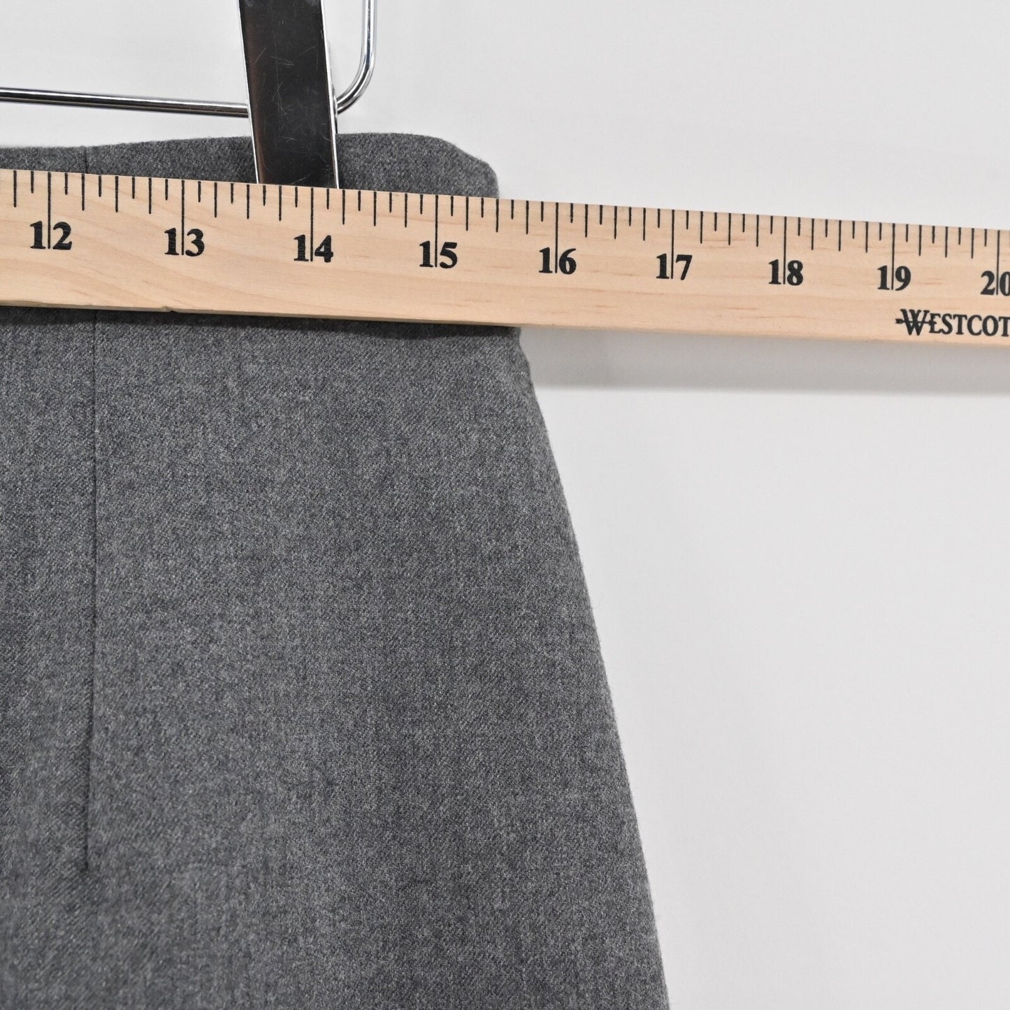 LES COPAINS Gray Wool Skirt Size 46 Knee Length Pencil Minimalist Career Luxury
