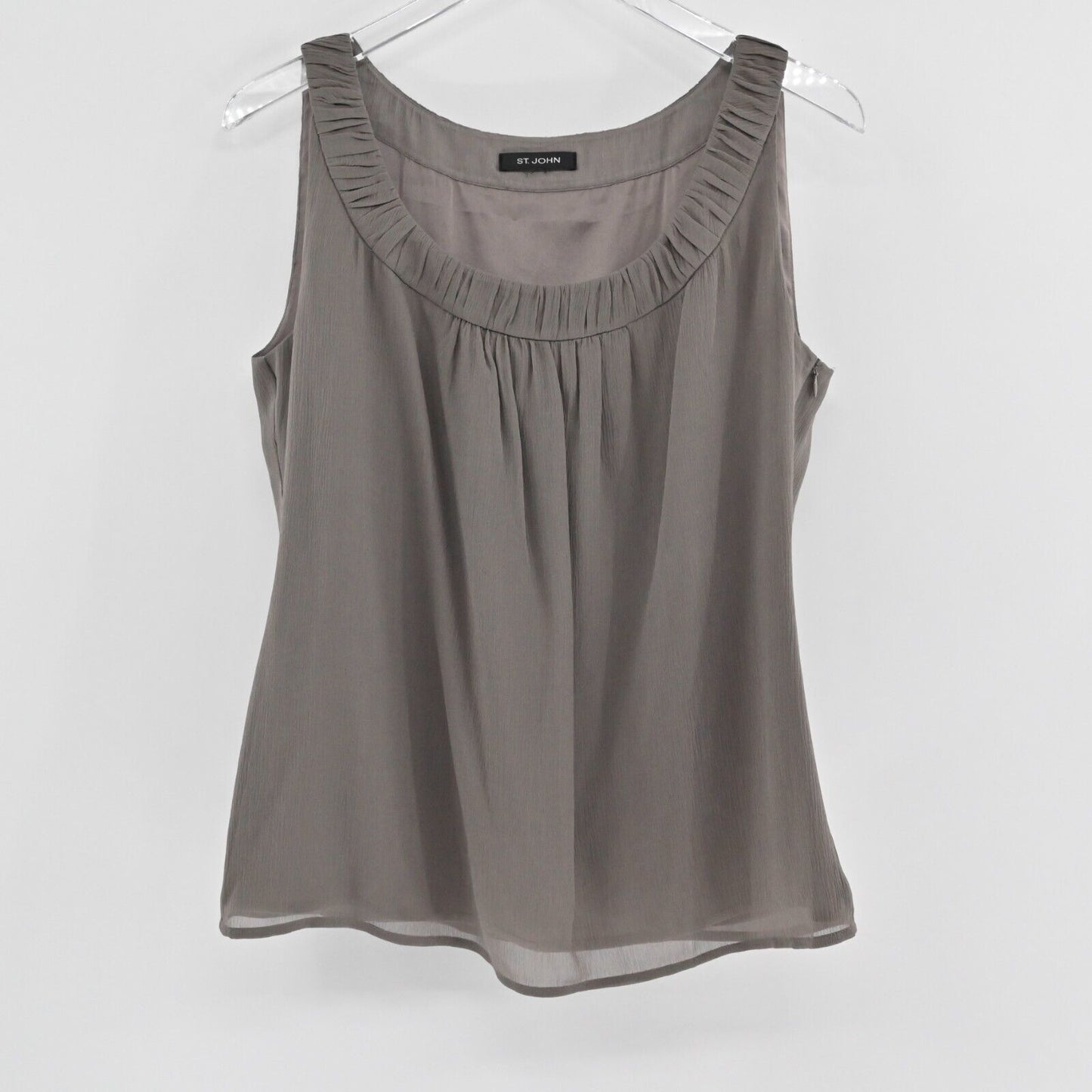 ST JOHN Top Womens Size 10 Gray Silk Chiffon Pleated Scoop Neck Wide Strap Tank
