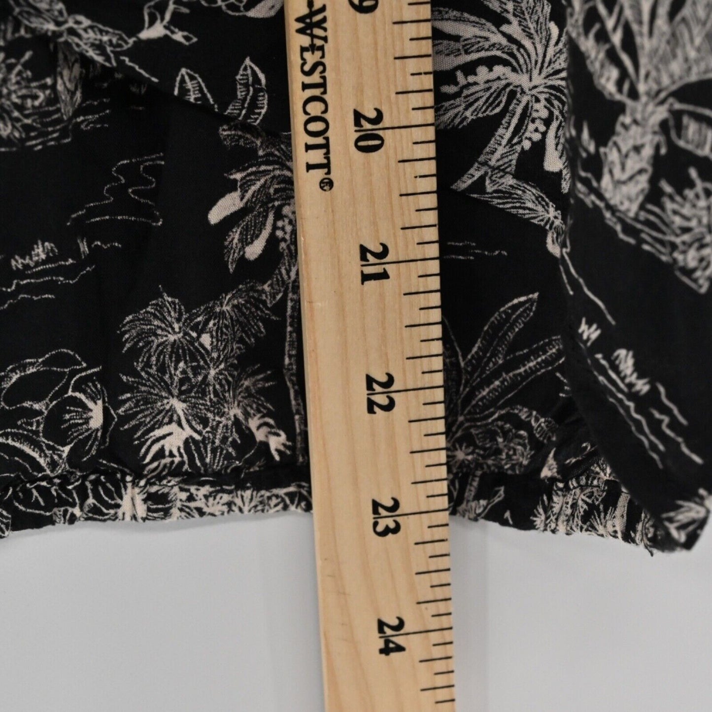 TOPSHOP Top Womens Size 10 Black White Tropical Savanna Print Tie Up Button Up
