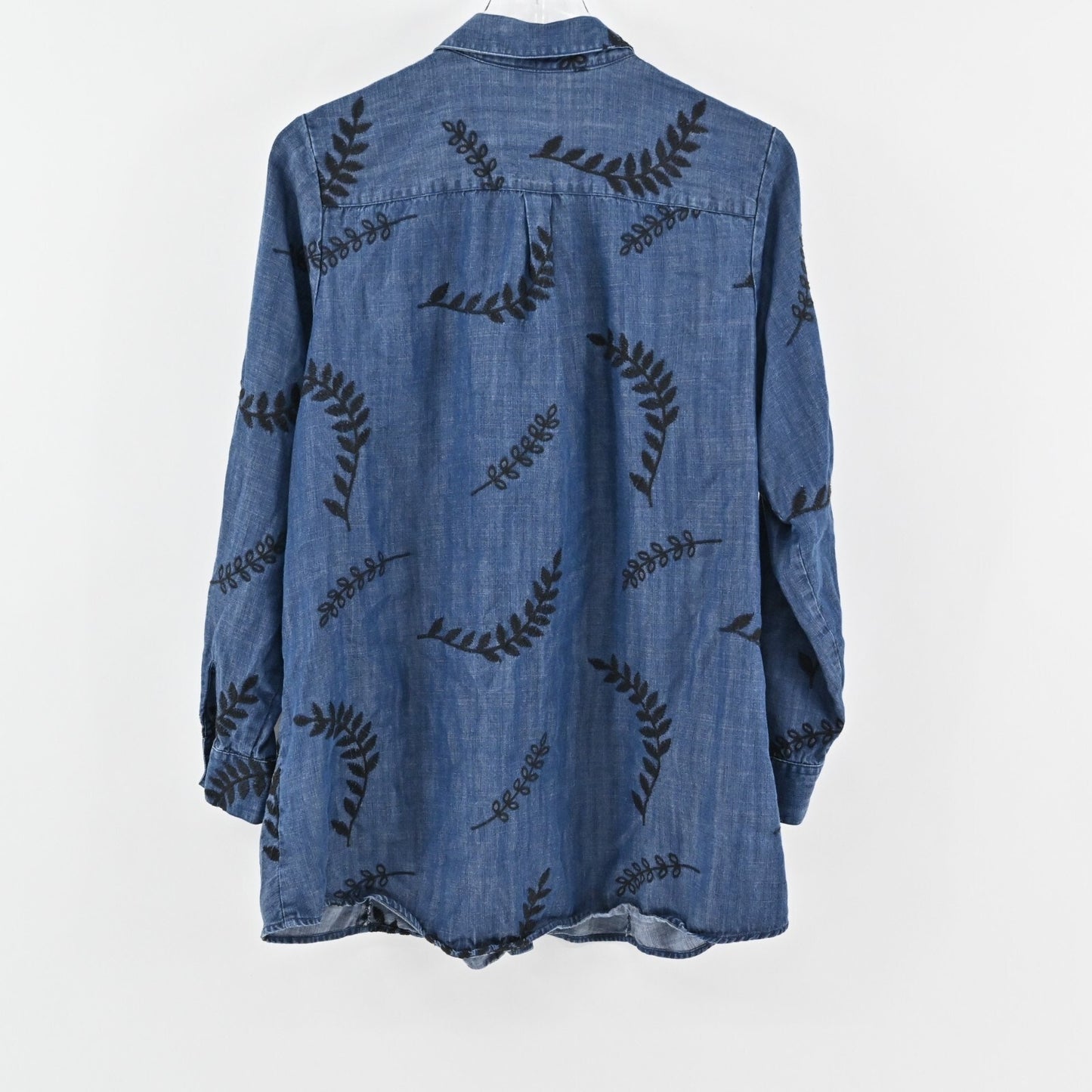 SOFT SURROUNDINGS Embroidered Top Womens Size L Blouse Papyrus Blue Chambray